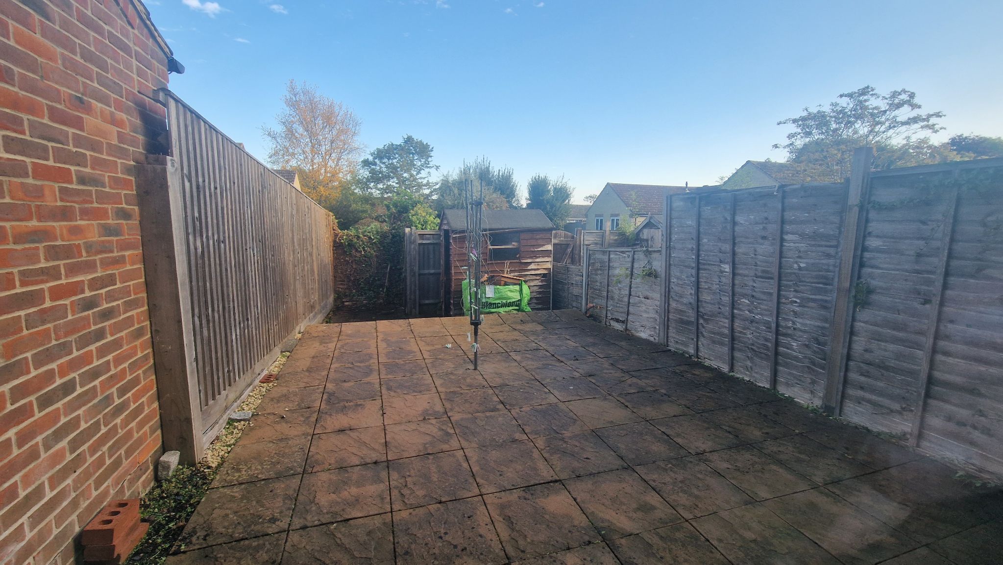 Secondary property image