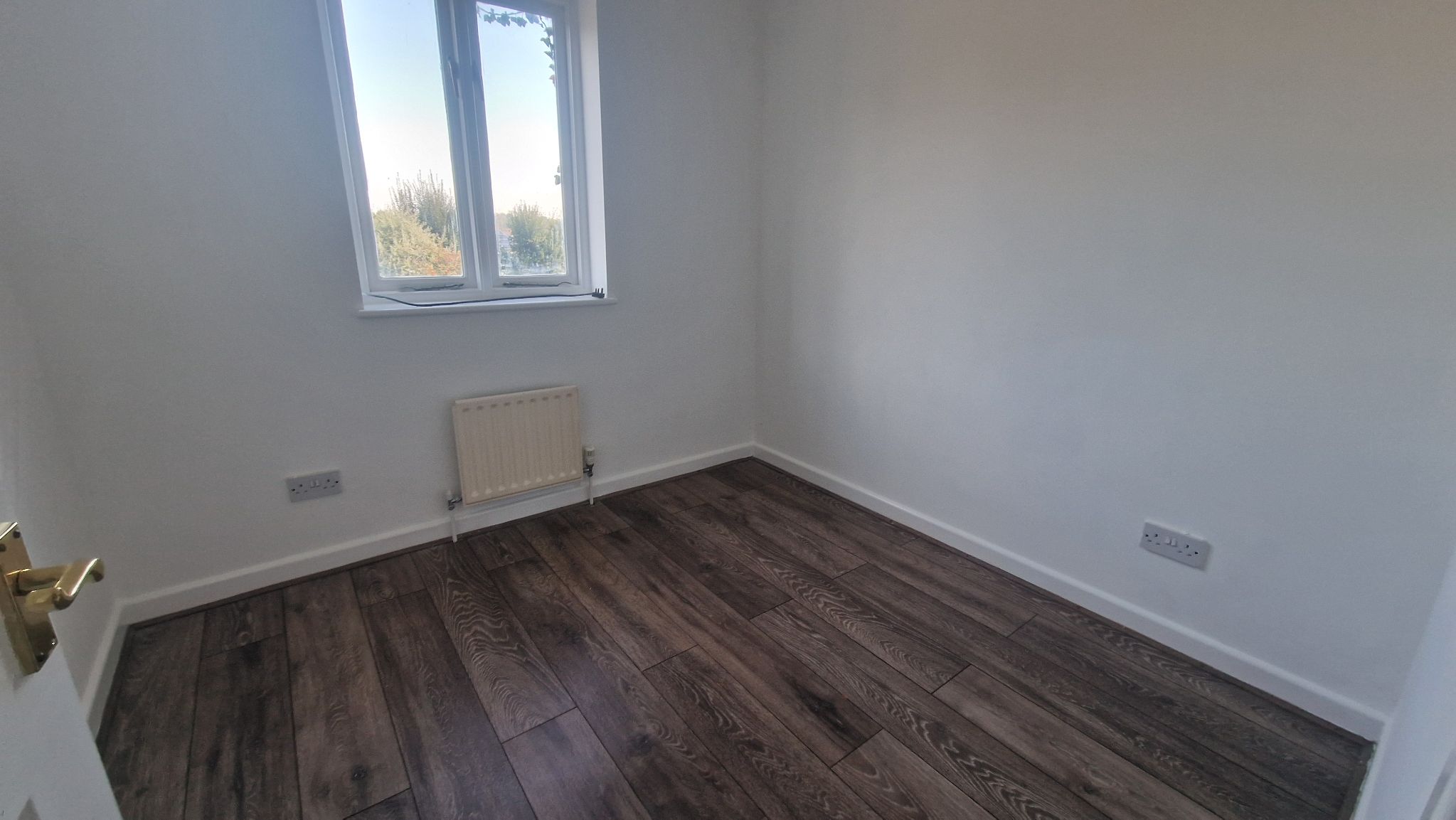 Secondary property image