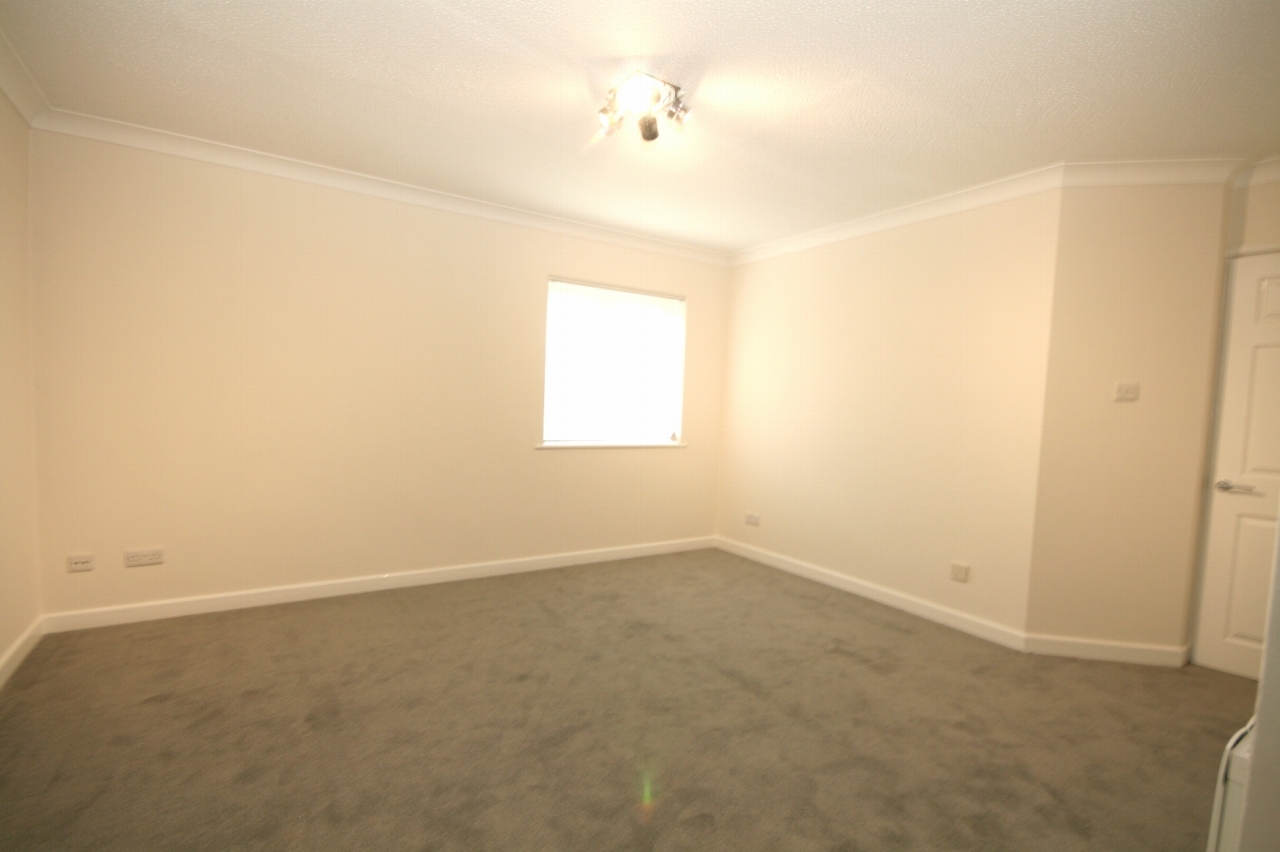 Secondary property image