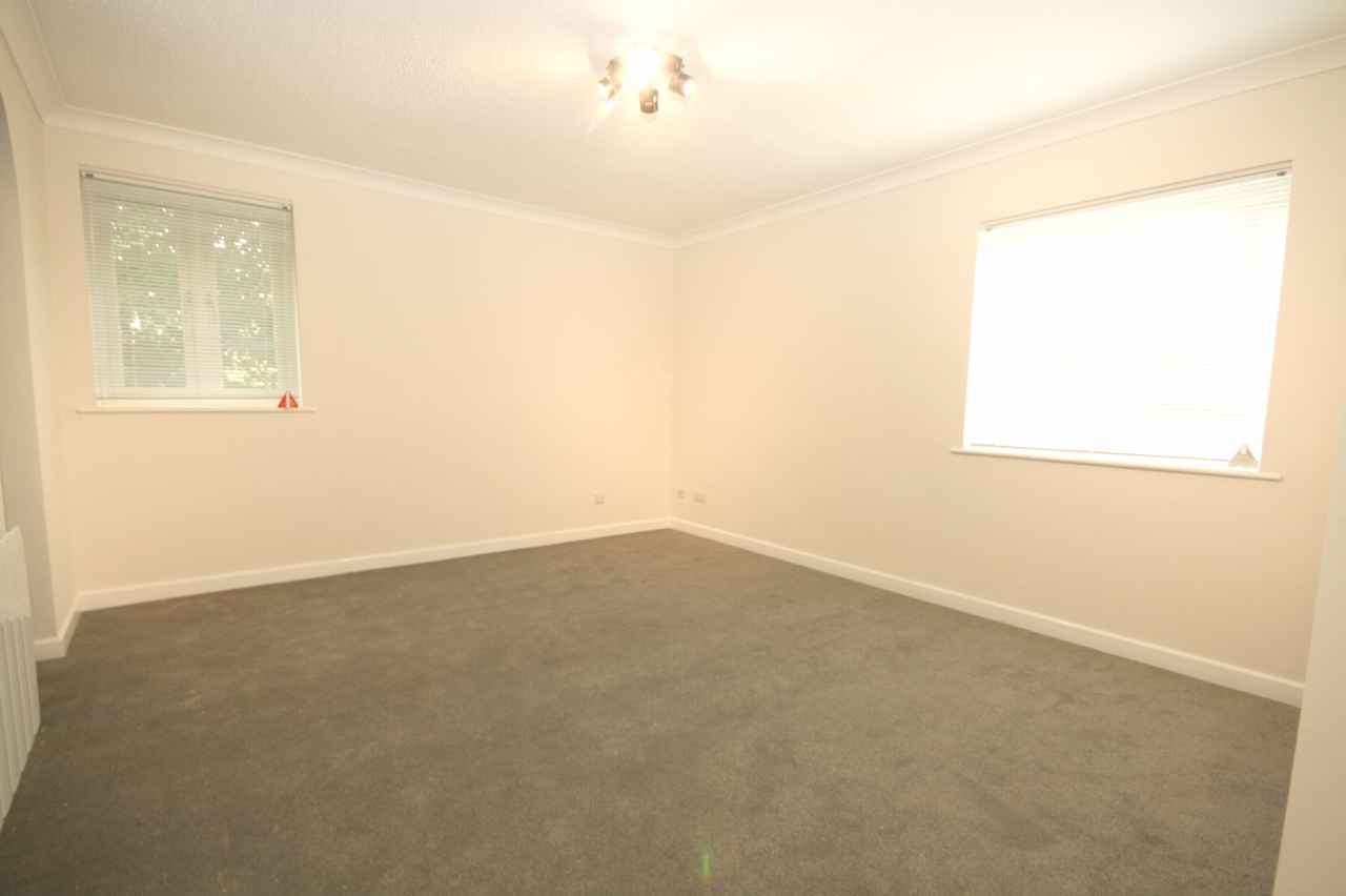 Secondary property image