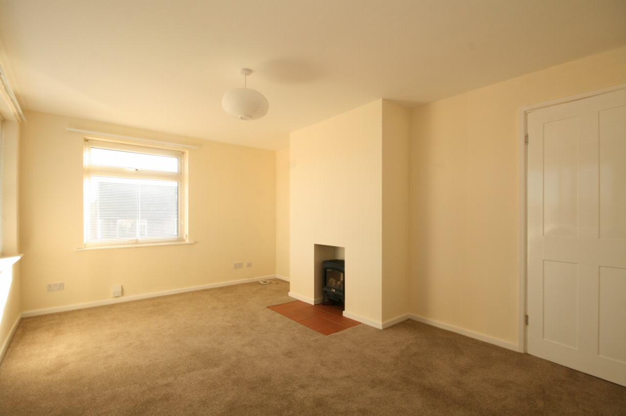 2 Bed Apartment Flat/apartment To Rent - Photograph 4