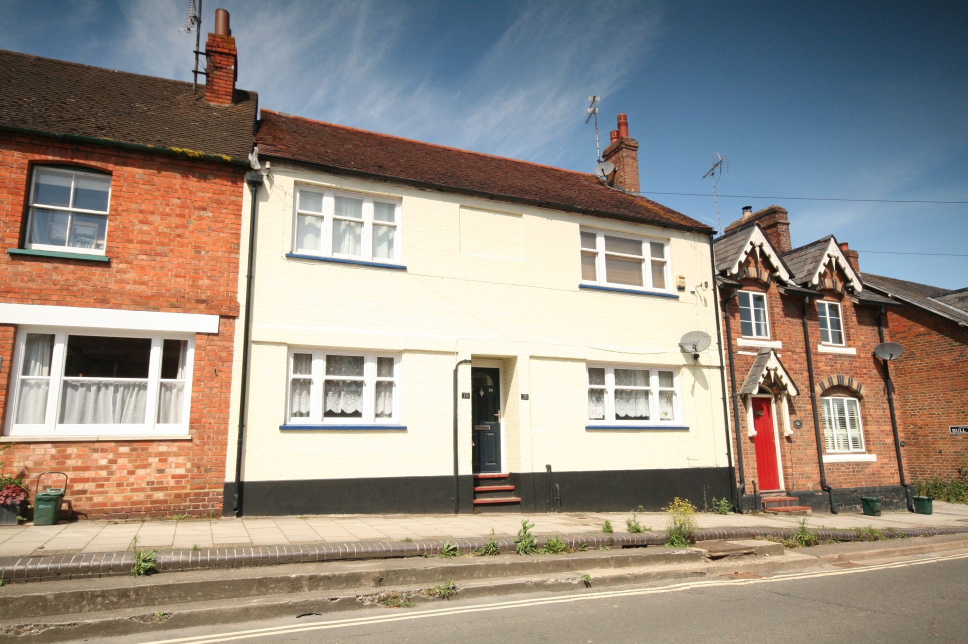 2 Bed Ground Floor Flat/apartment To Rent - Photograph 1