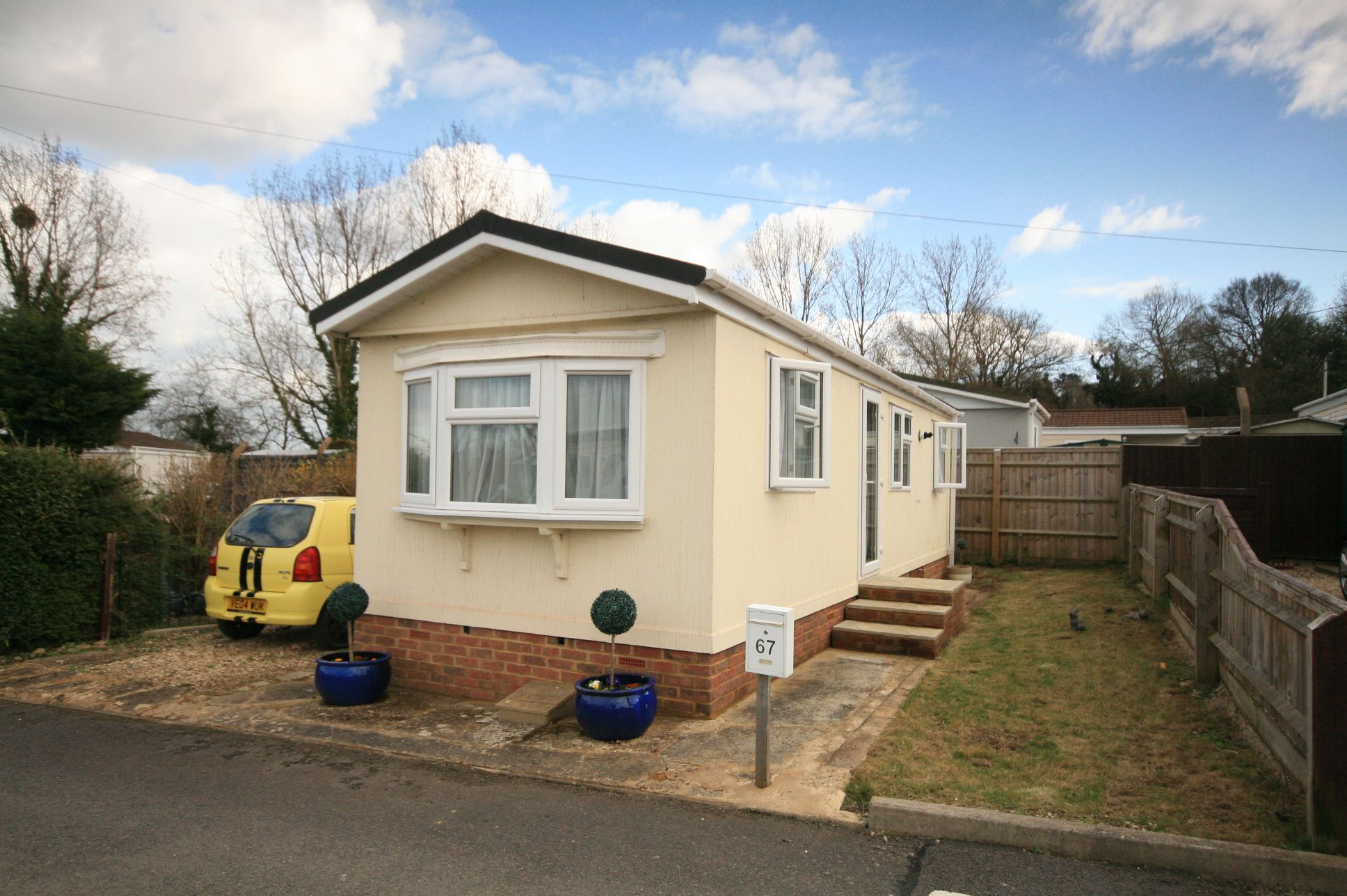 1 Bed Park Home House For Sale - Photograph 1