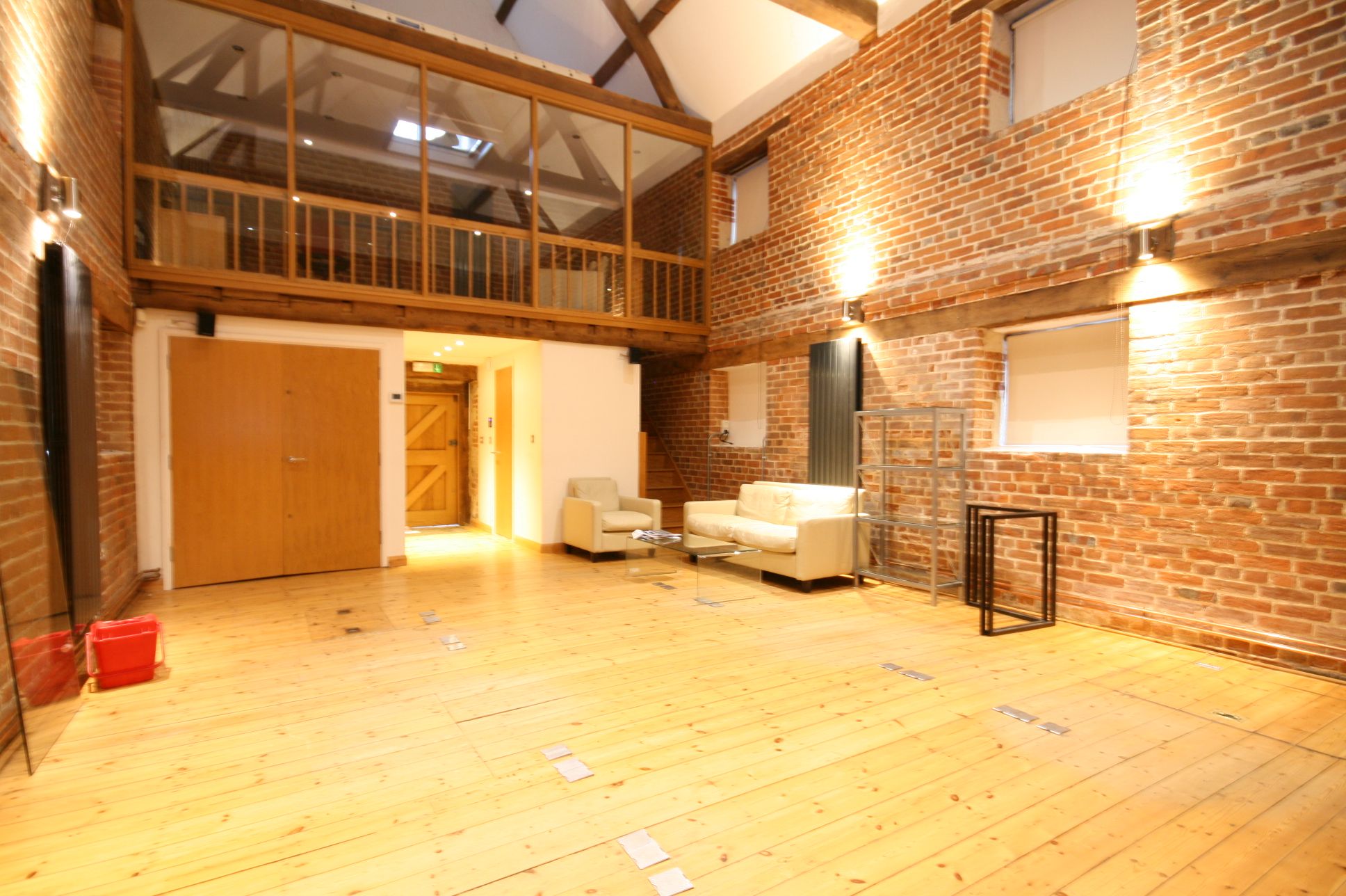 Office To Rent - Photograph 2