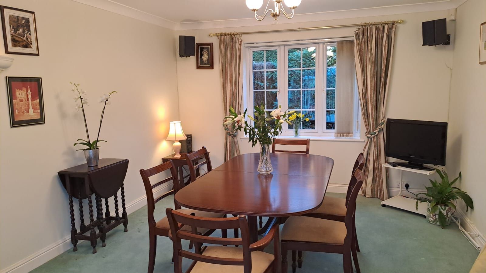 3 Bed Detached House For Sale - Photograph 3