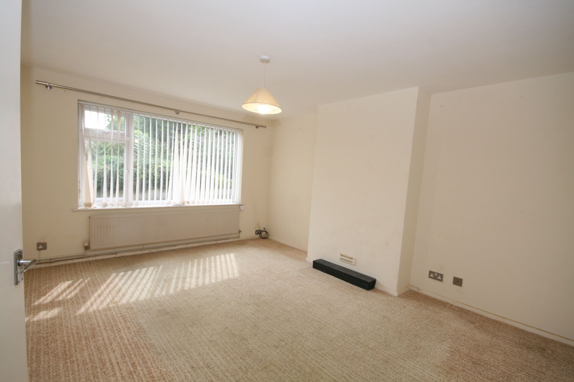 Secondary property image