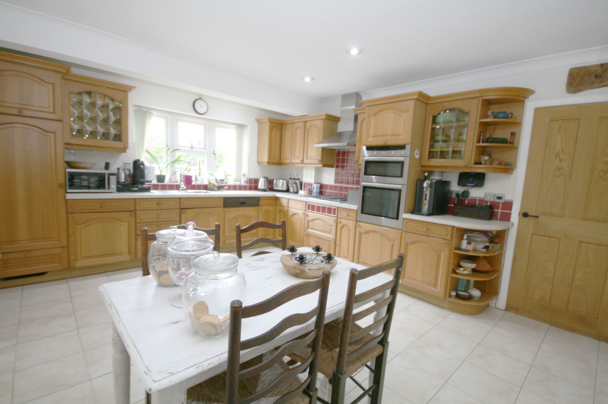 4 Bed Detached Bungalow For Sale - Photograph 3