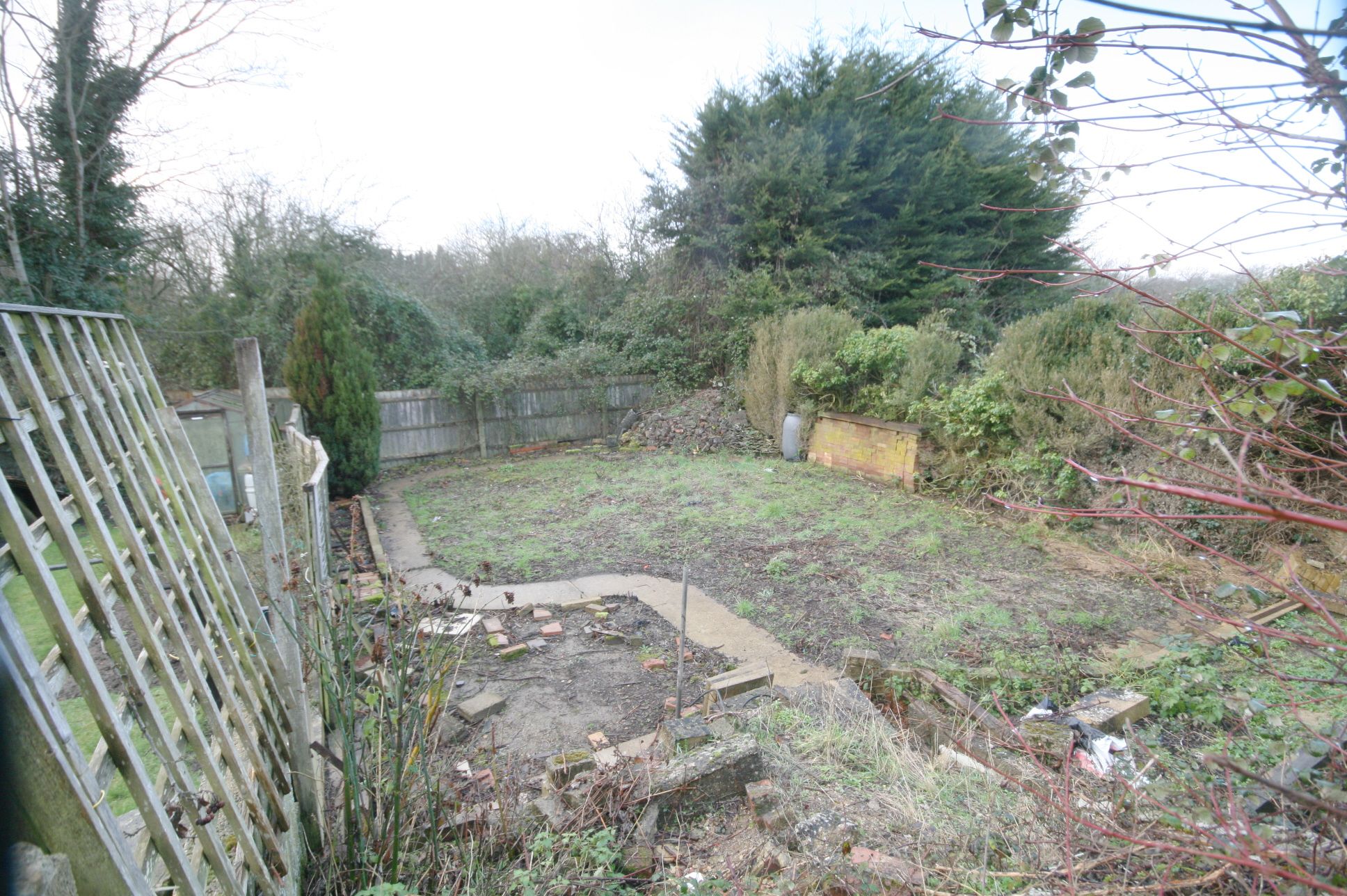 4 Bed Detached House For Sale - Photograph 3