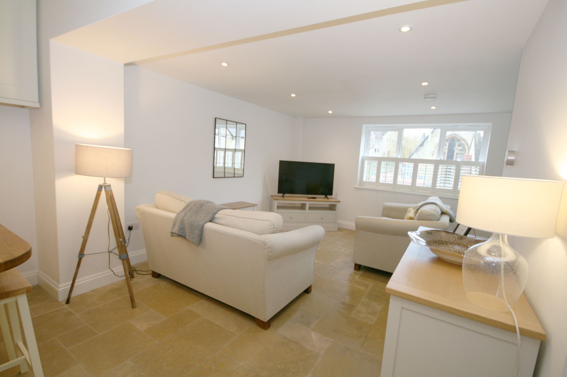 3 Bed Cottage House For Sale - Photograph 2