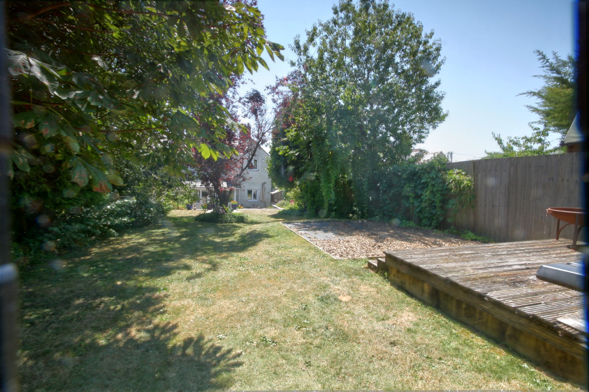4 Bed Semi-detached House For Sale - Photograph 3