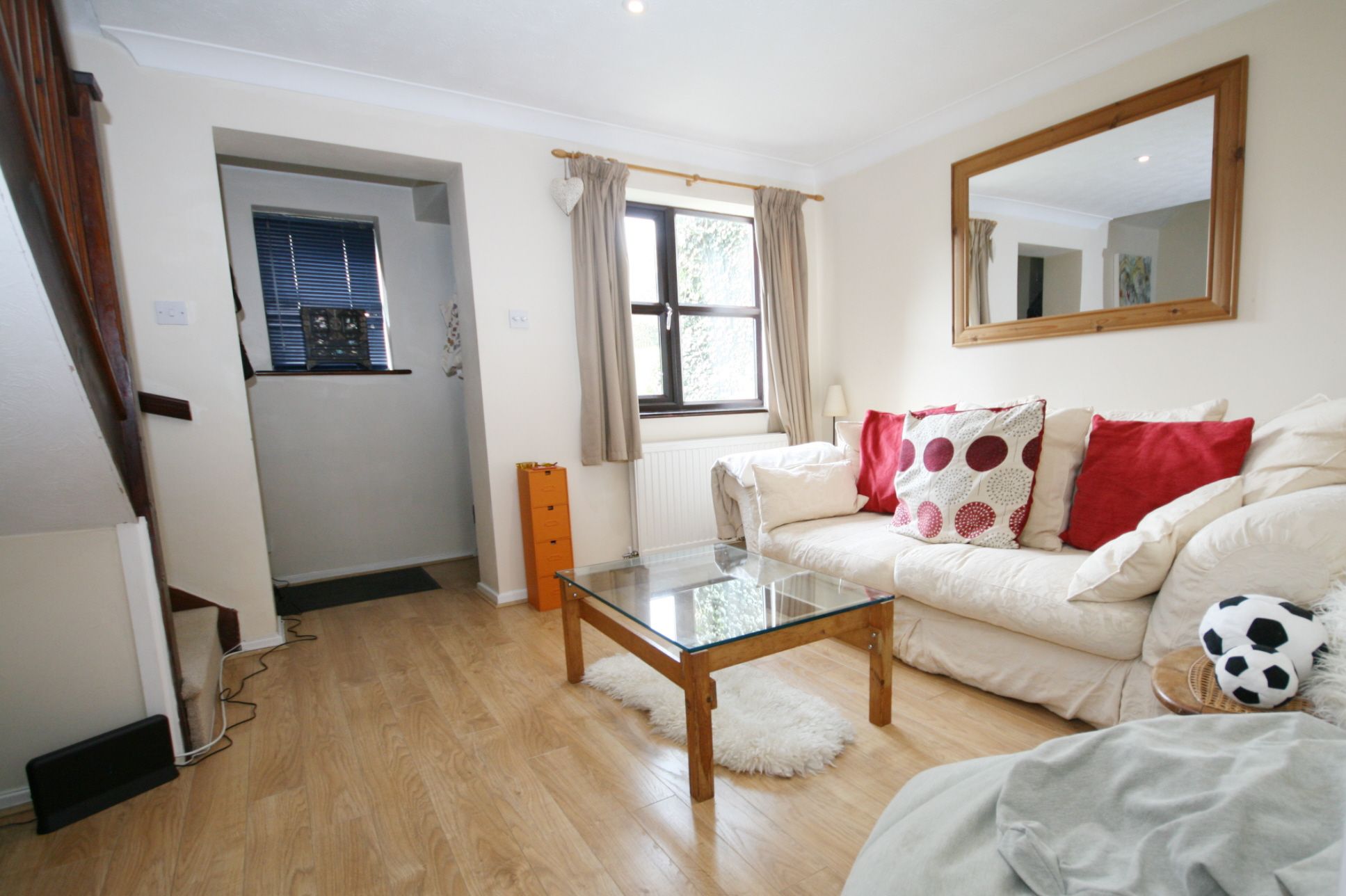 1 Bed End Terraced House For Sale - Photograph 2