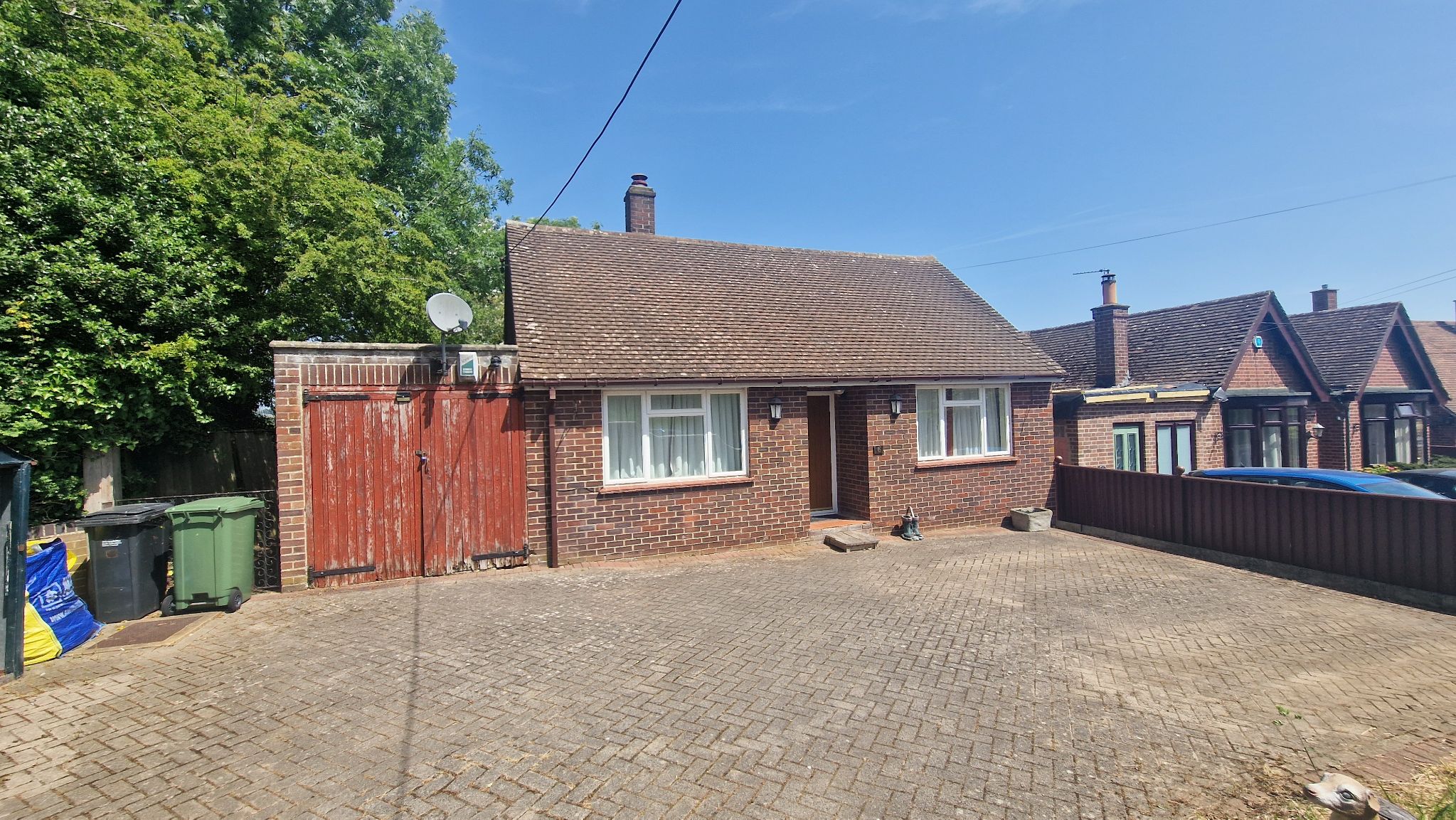 3 Bed Detached Bungalow For Sale - Photograph 1