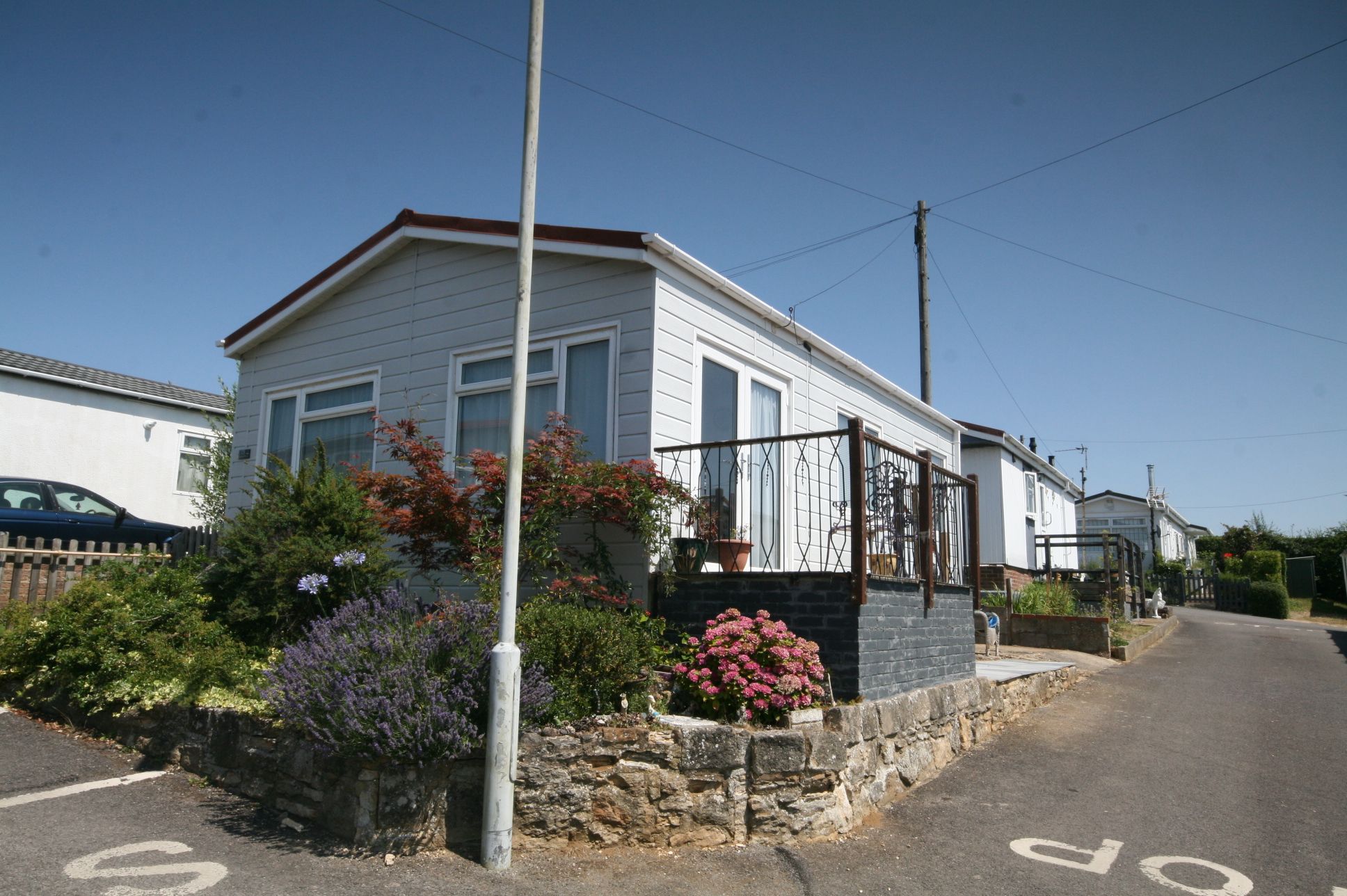1 Bed Park Home House For Sale - Photograph 1