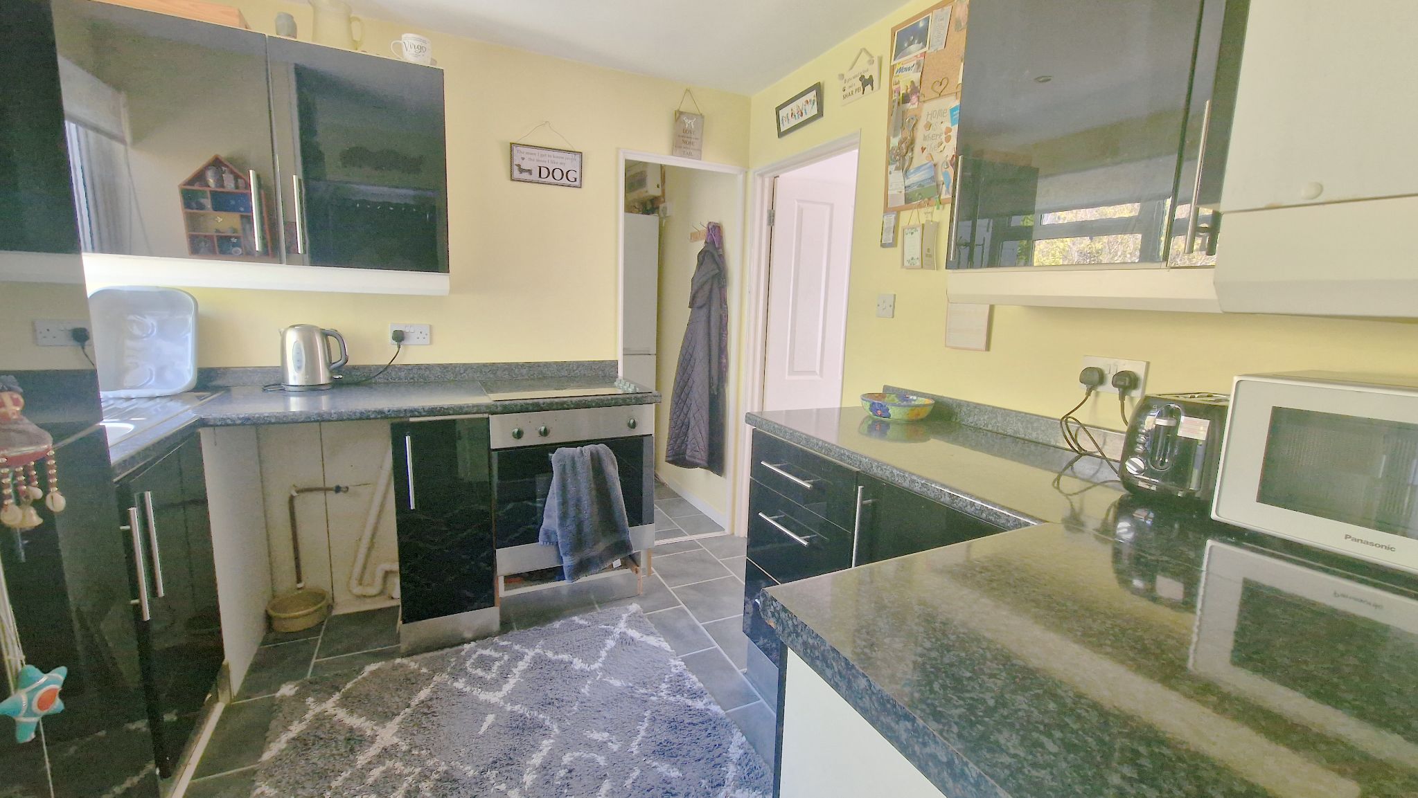 1 Bed Park Home House For Sale - Photograph 4