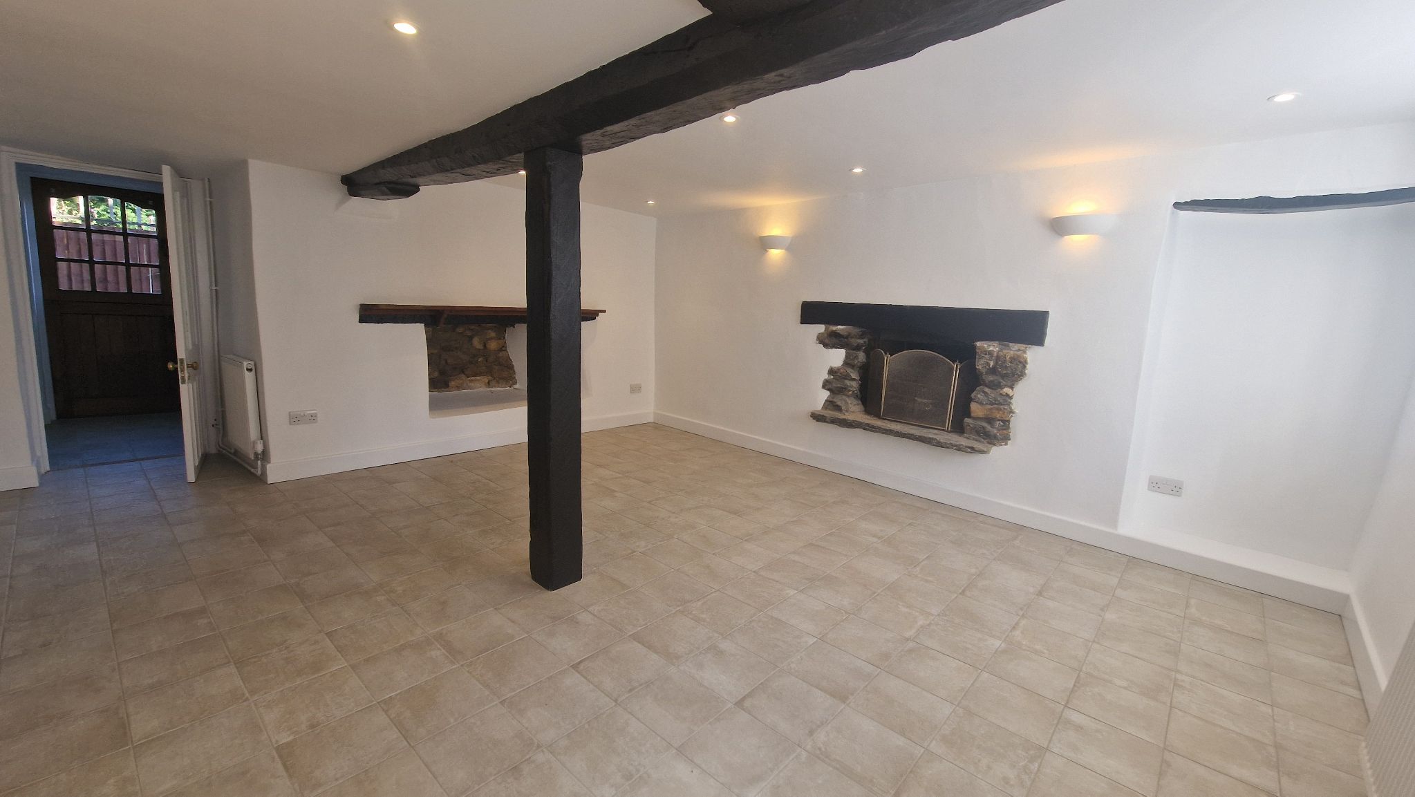 3 Bed Cottage House For Sale - Photograph 10