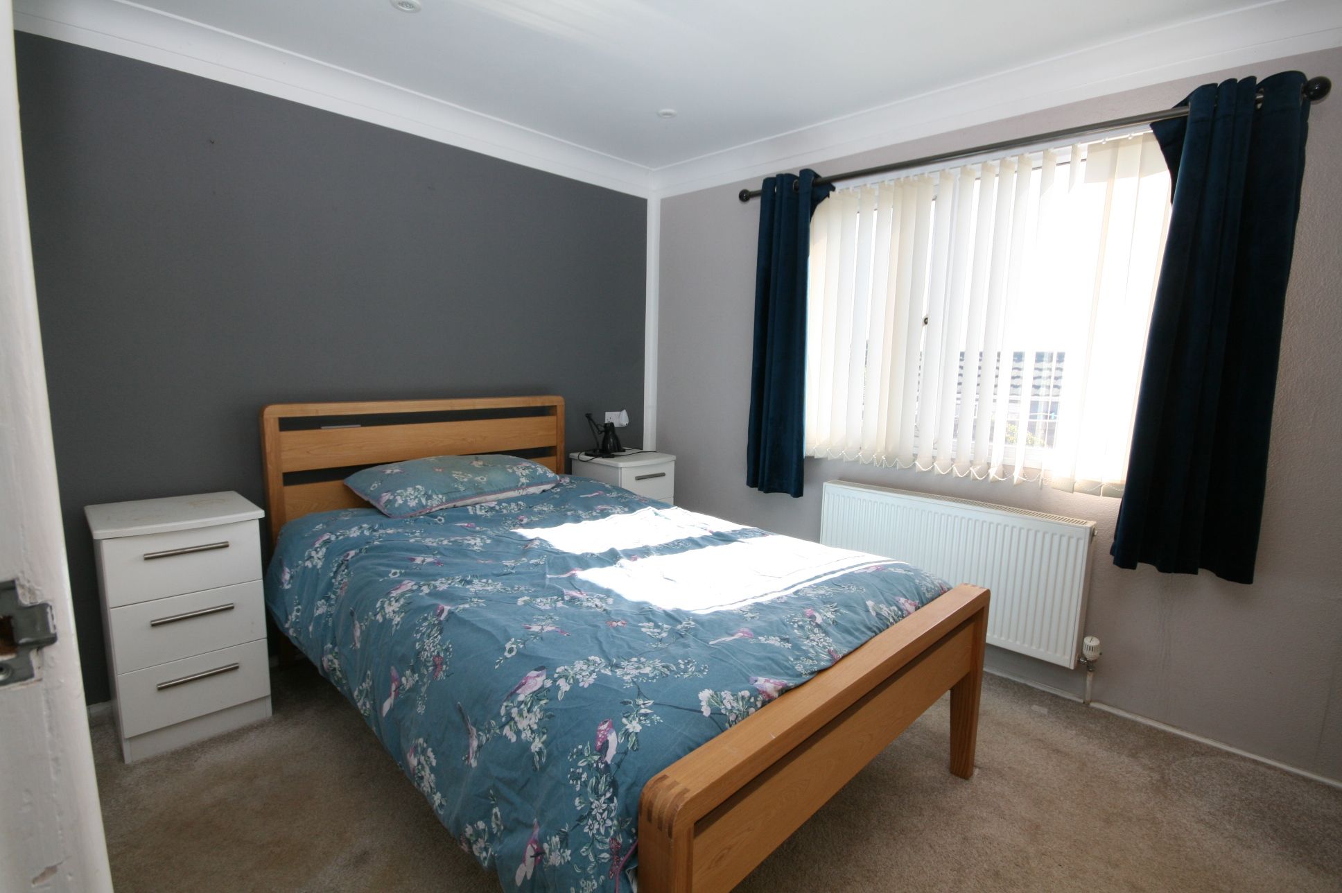 2 Bed Park Home House For Sale - Photograph 4