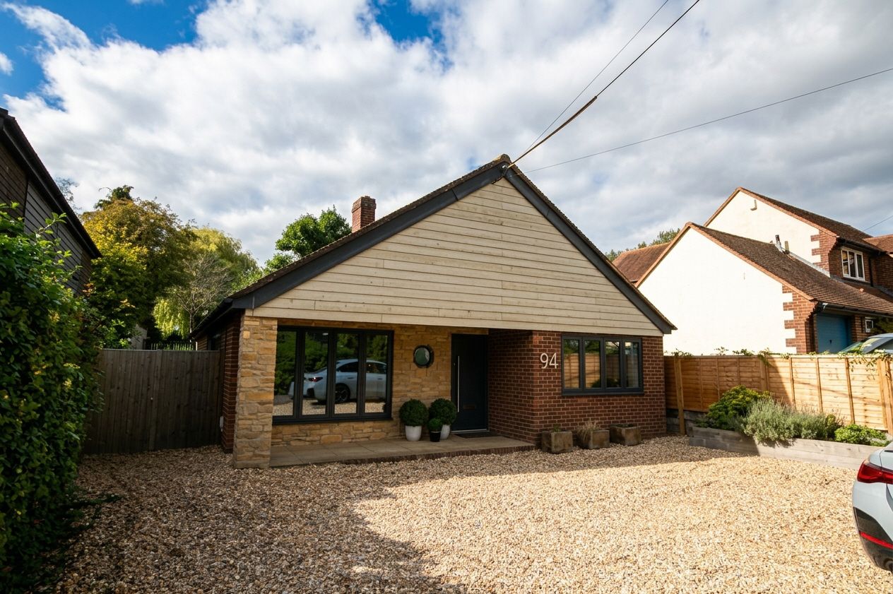 3 Bed Detached Bungalow For Sale - Photograph 1