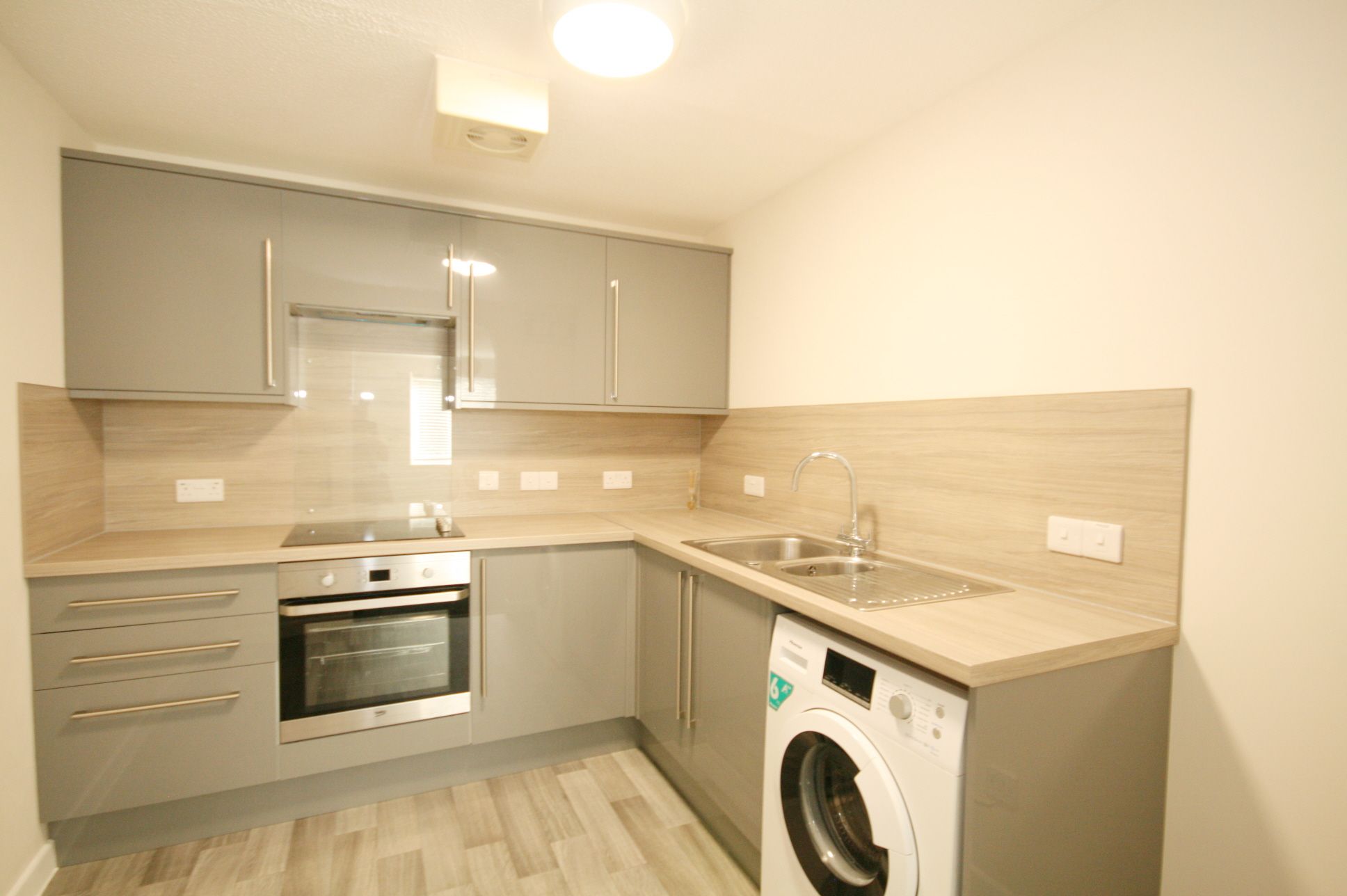 Secondary property image