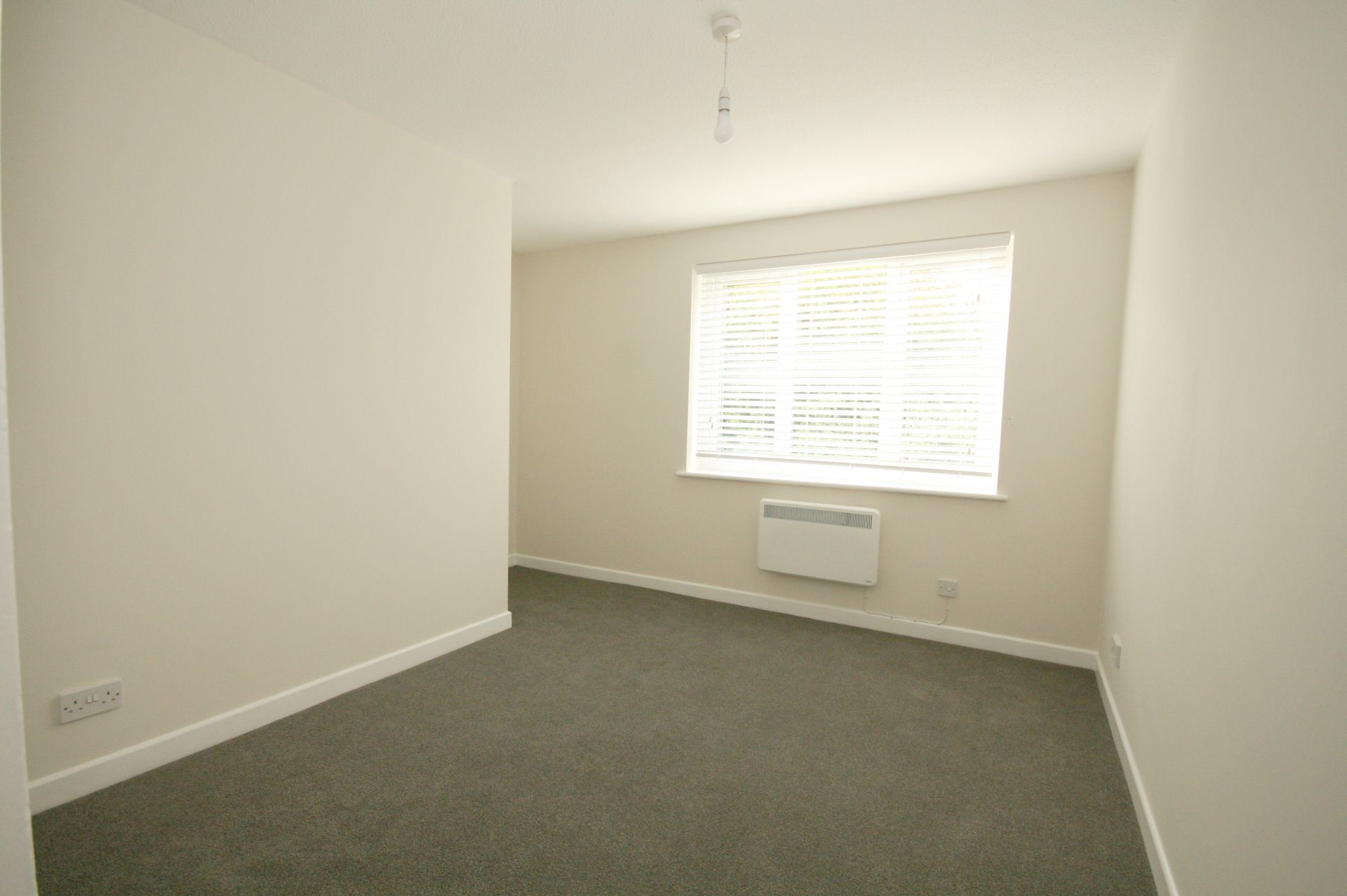 Secondary property image