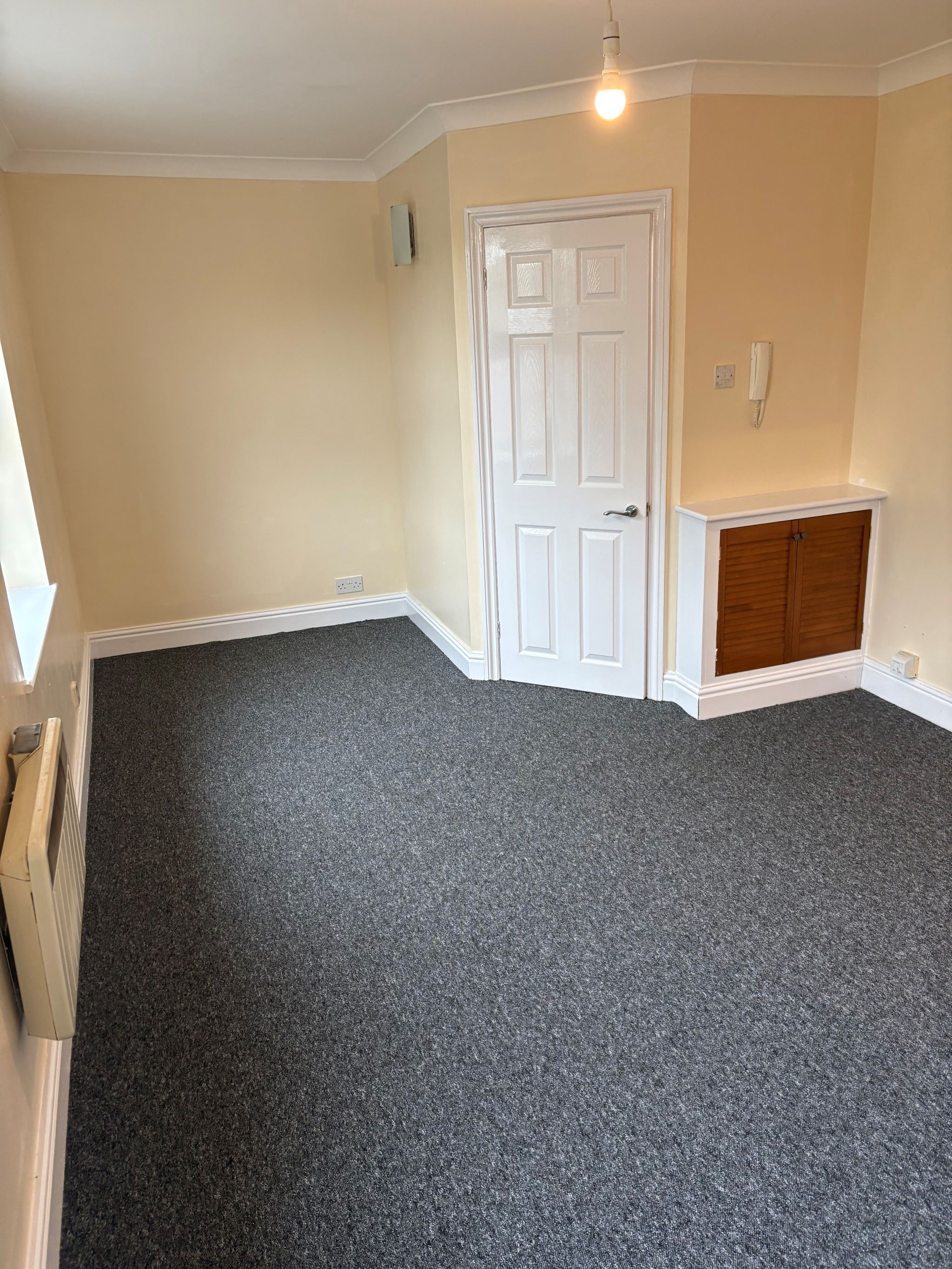 Apartment Flat/apartment To Let in Southampton - Photograph 4