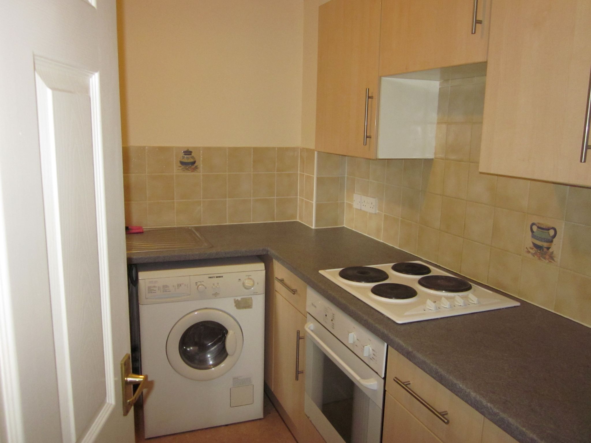 2 bedroom apartment flat/apartment To Let in Southampton - Photograph 7