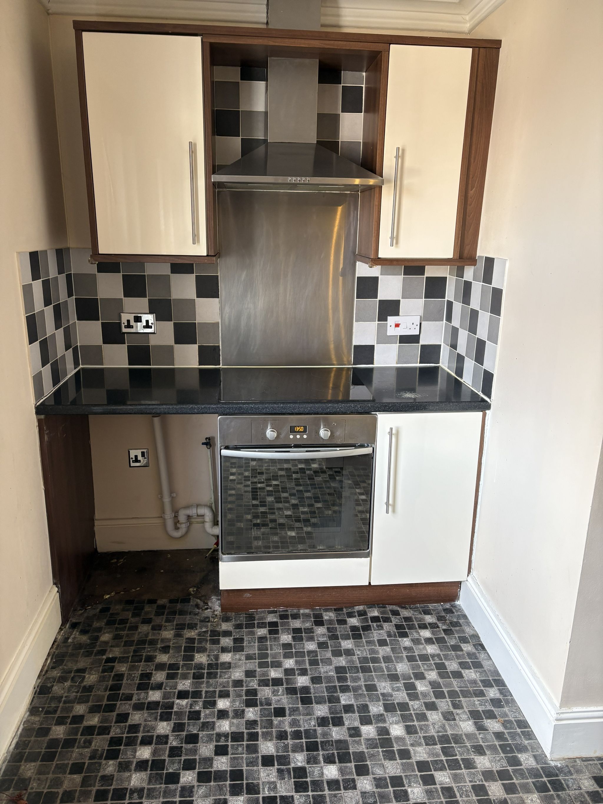 2 bedroom apartment flat/apartment To Let in Southampton - Kitchen