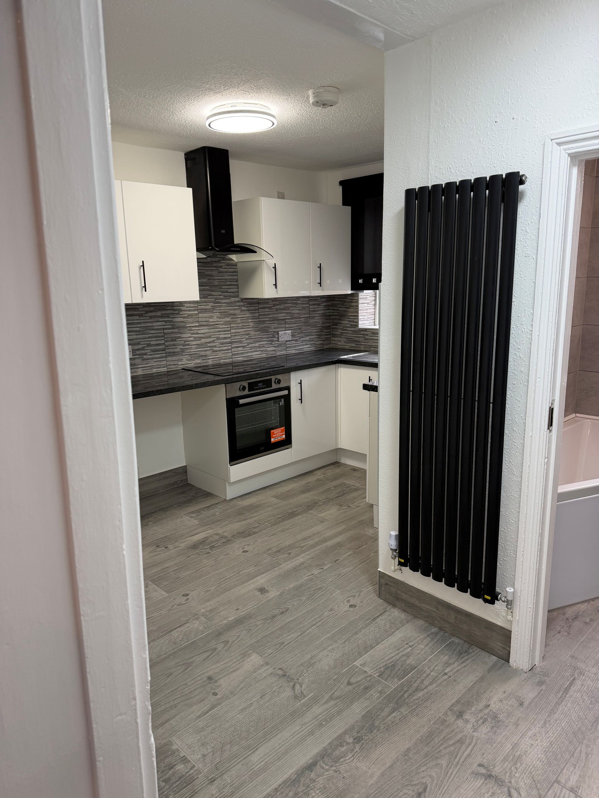 3 bedroom apartment flat/apartment To Let in Southampton - Property photograph
