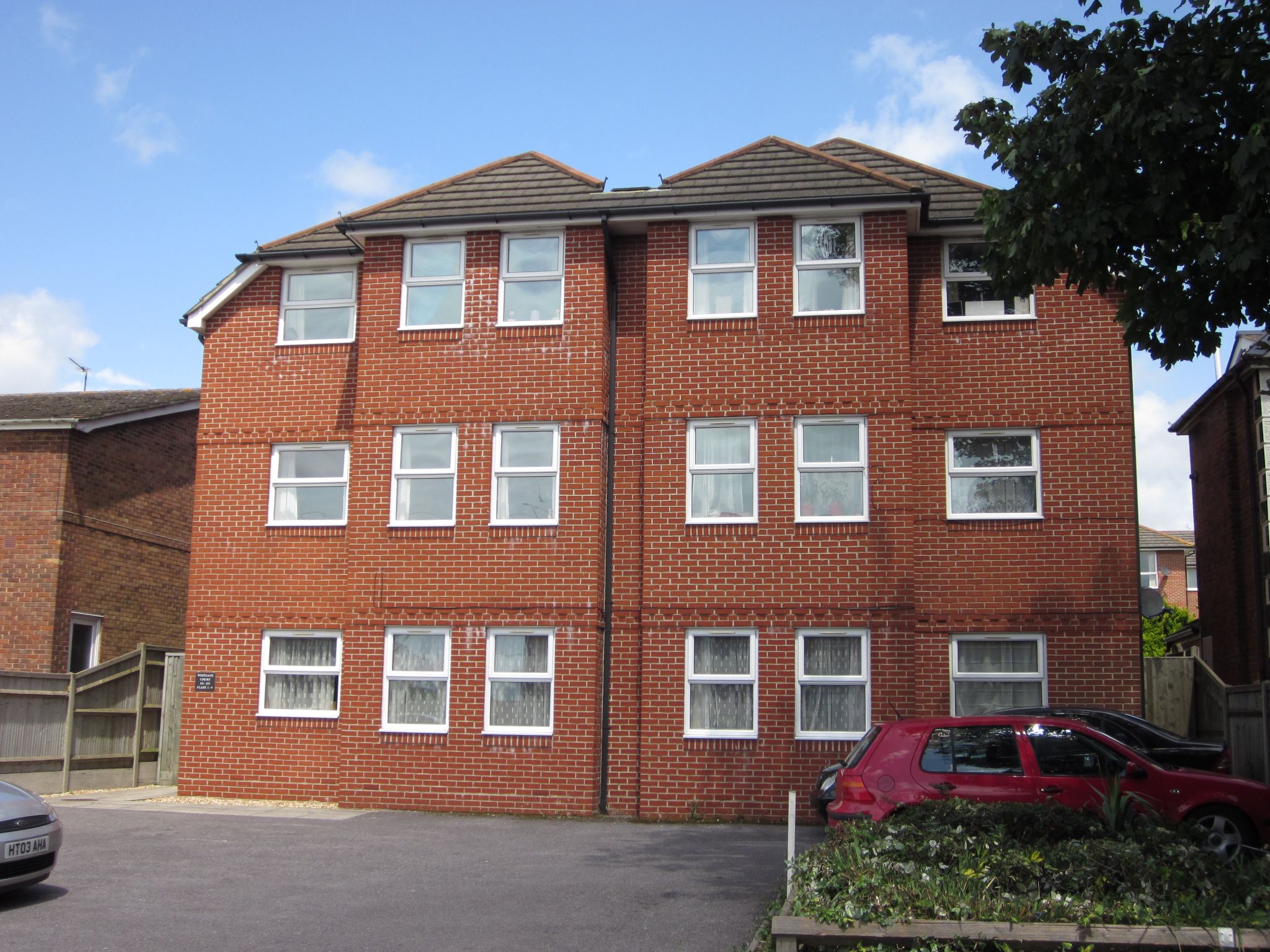 2 bedroom apartment flat/apartment To Let in Southampton - Property photograph