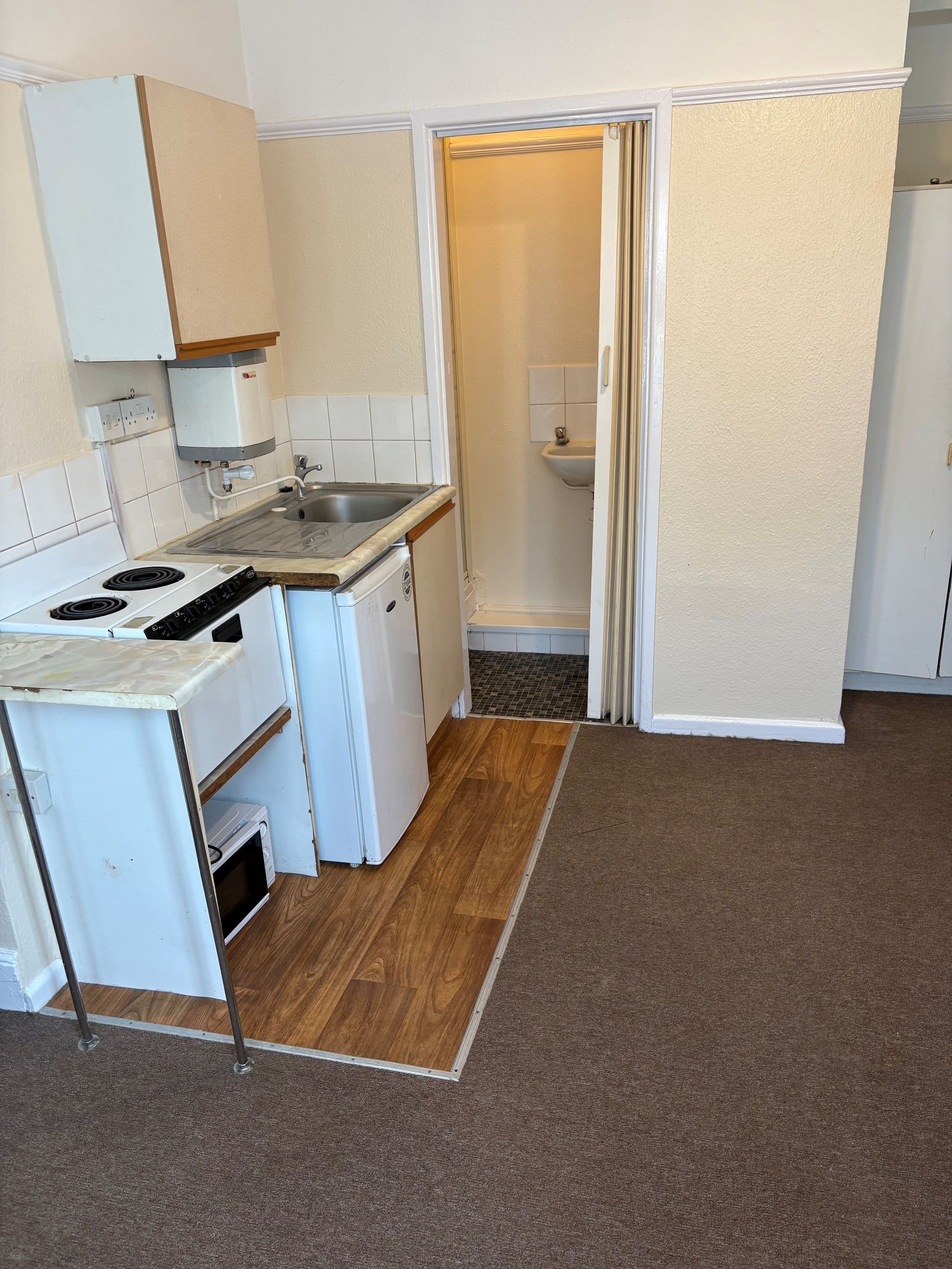Ground Floor Flat/apartment To Let in Southampton - Photograph 1