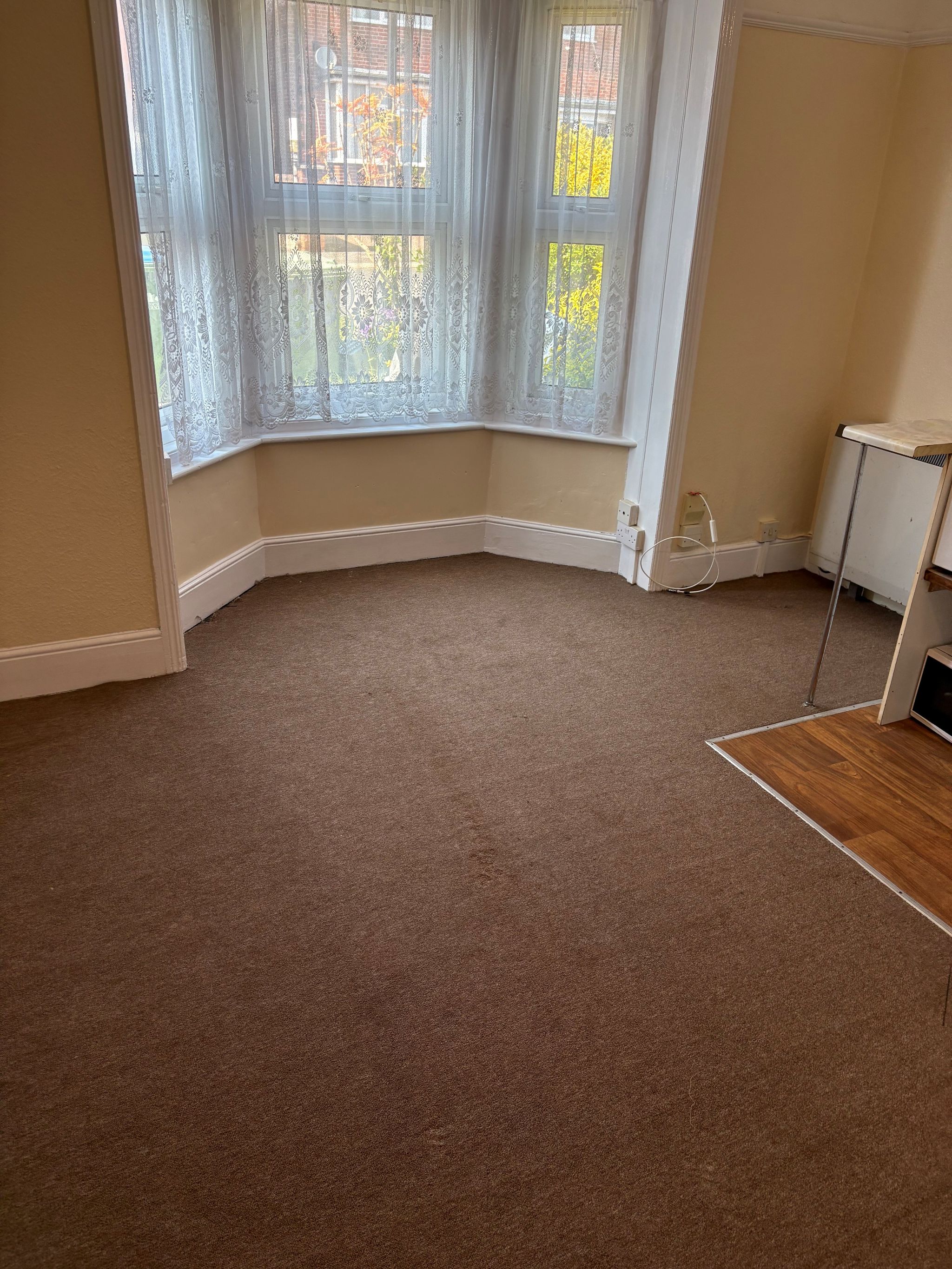 Ground Floor Flat/apartment To Let in Southampton - Photograph 4