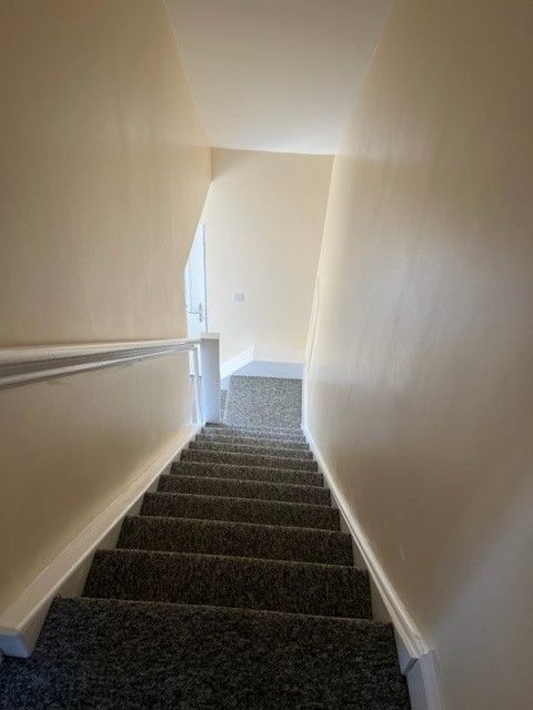 1 bedroom flat flat/apartment To Let in New Forest - Property photograph