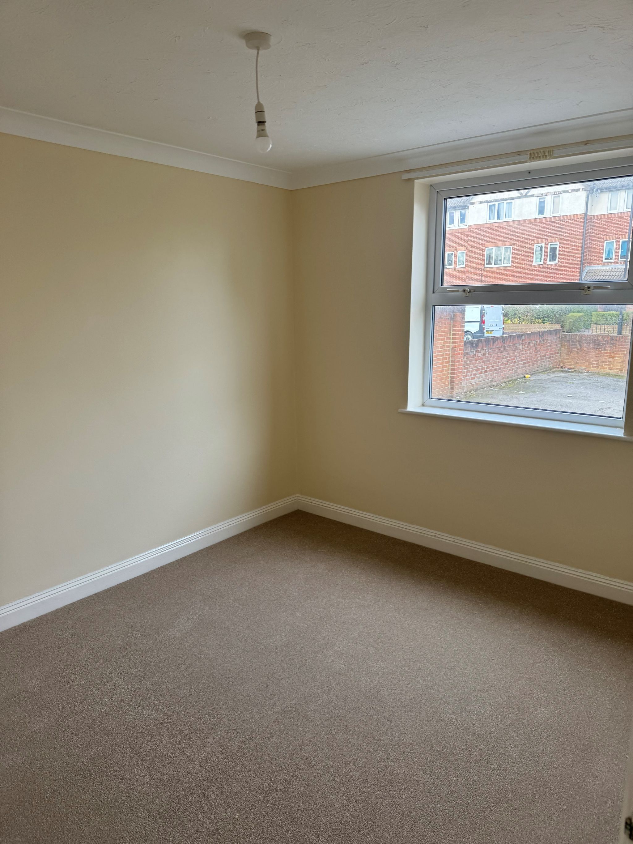 1 bedroom ground floor flat/apartment To Let in Southampton - Property photograph