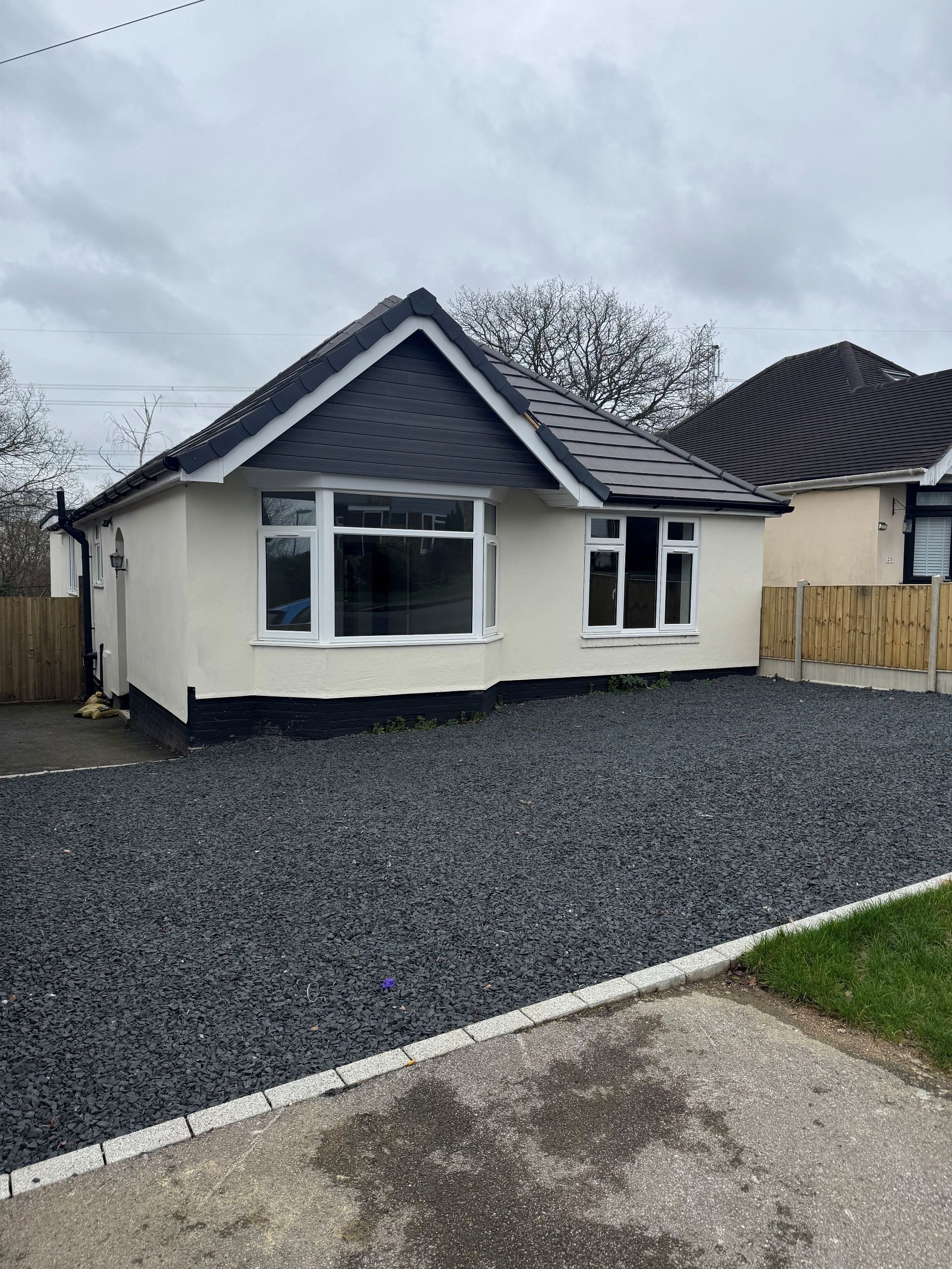 4 bedroom detached bungalow Reserved in Eastleigh - Photograph 1