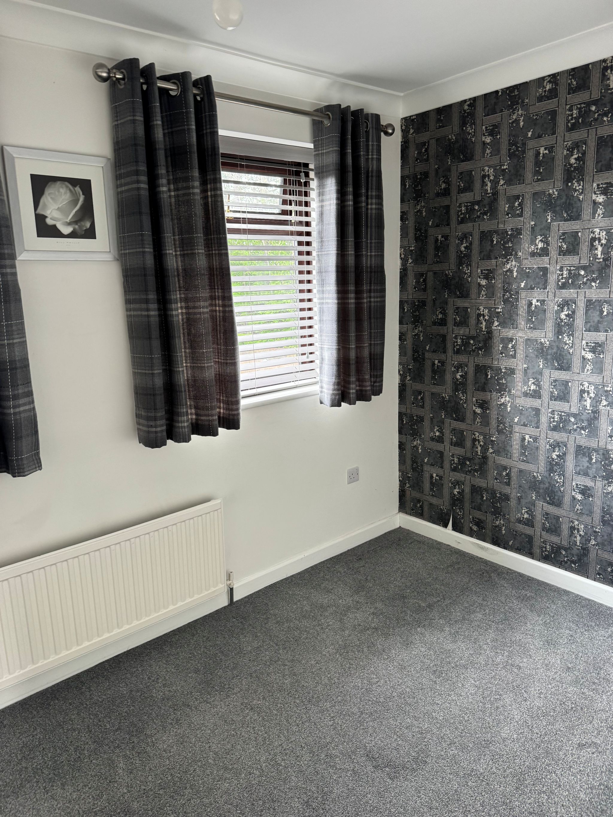 2 bedroom mid terraced house Reserved in Southampton - Photograph 17