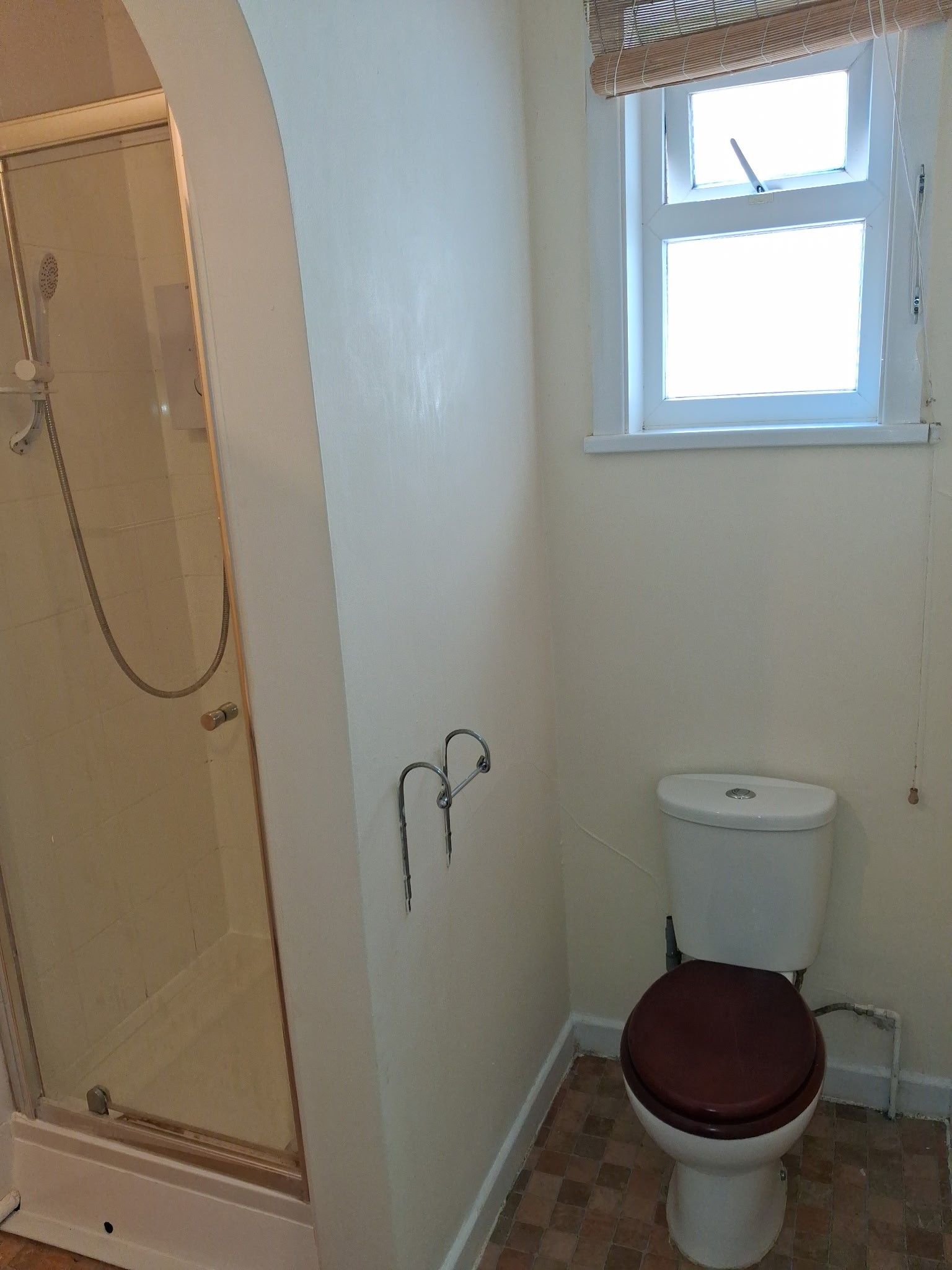 Studio Flat/apartment To Let in Southampton - Photograph 10
