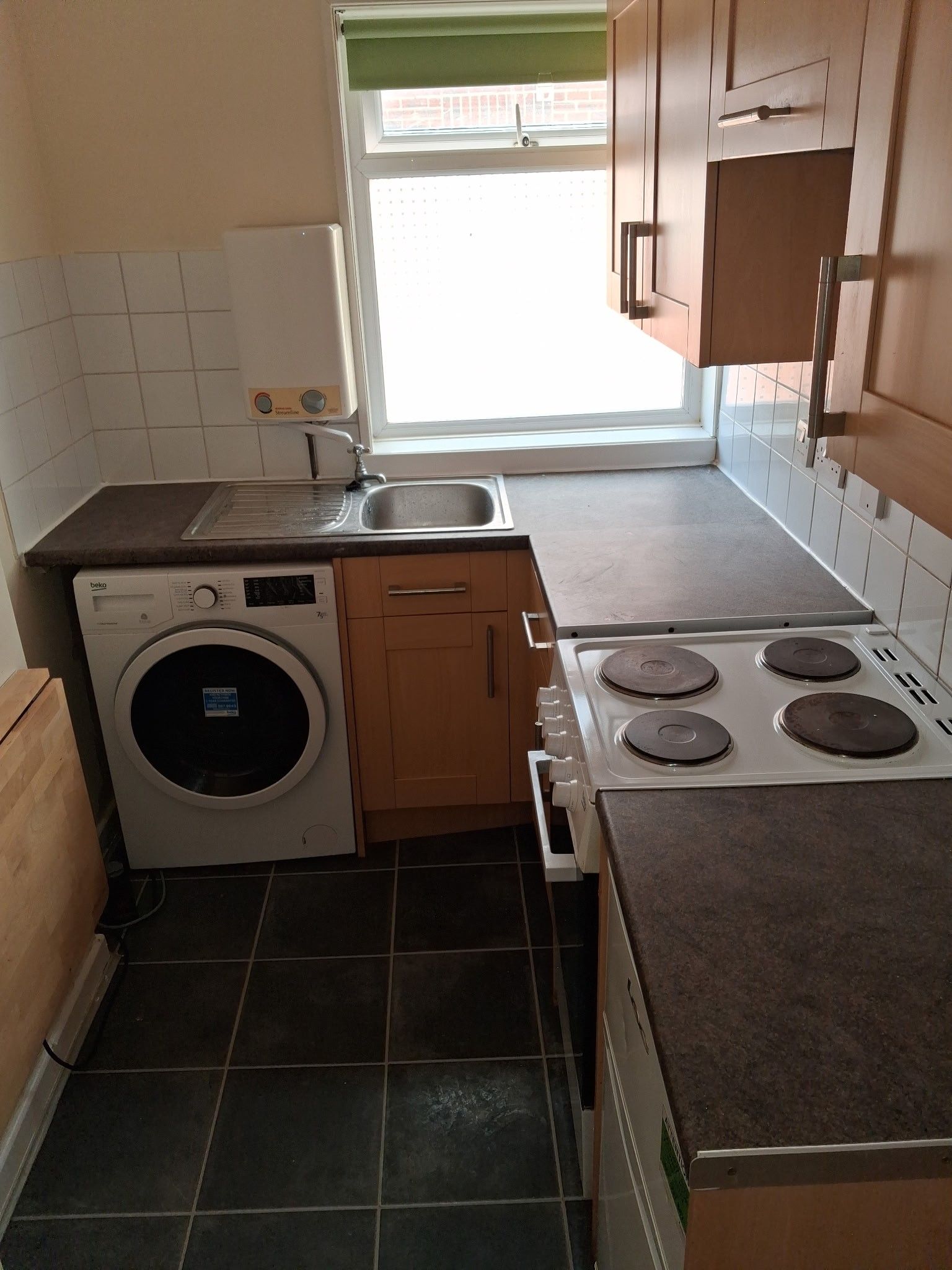 Studio Flat/apartment To Let in Southampton - Property photograph