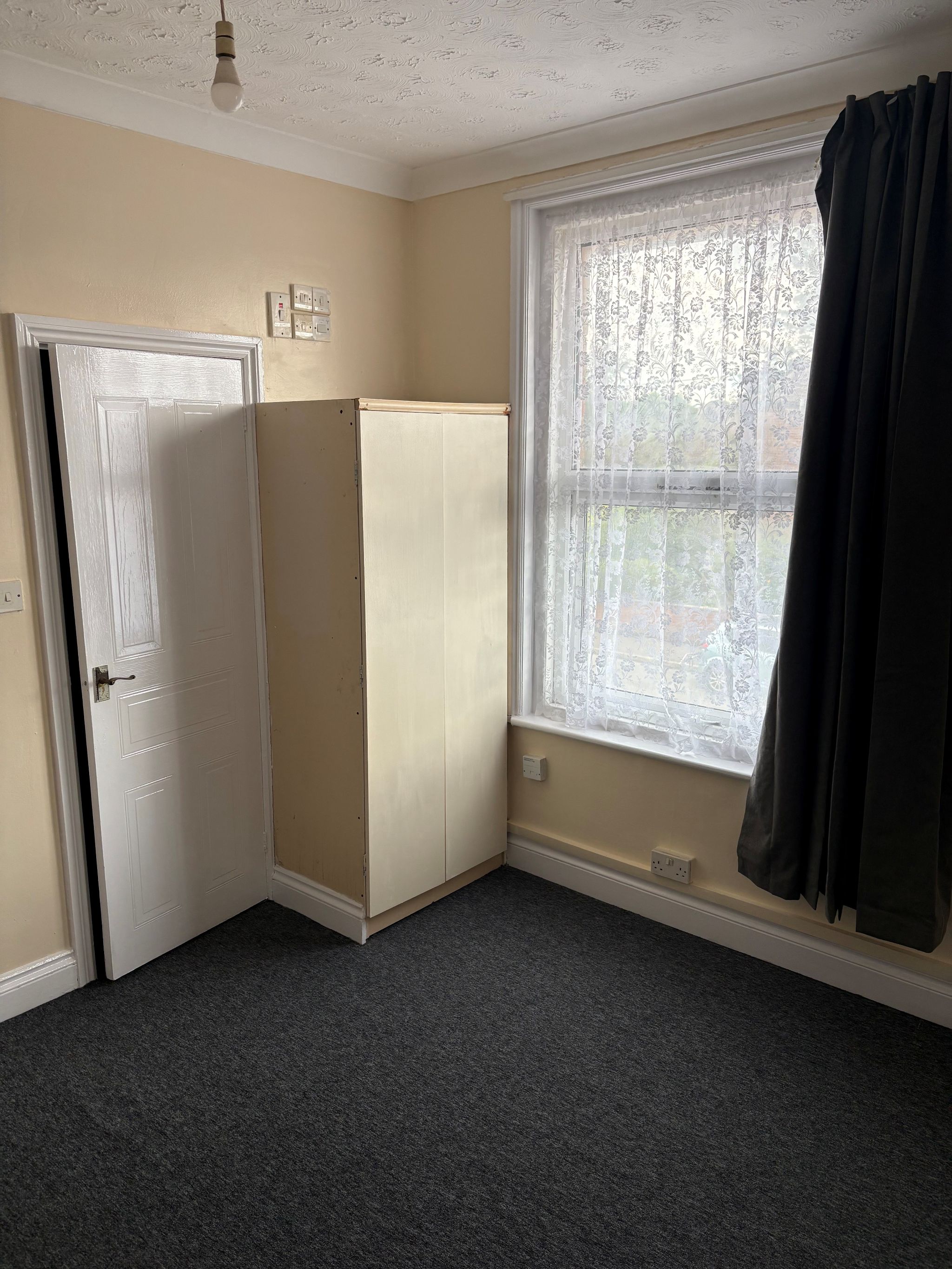 Apartment Flat/apartment To Let in Southampton - Property photograph