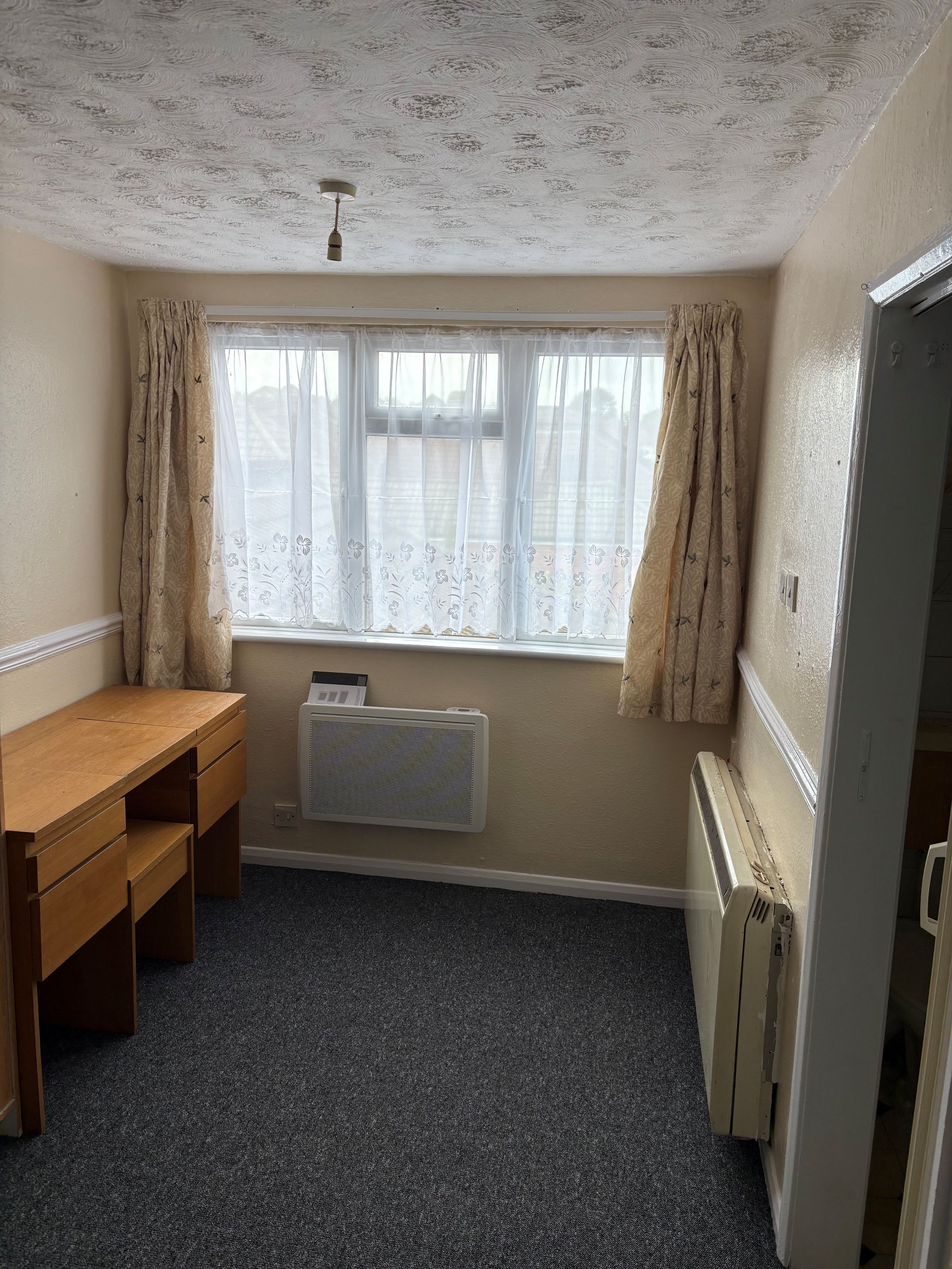 Bedsit Flat/apartment To Let in Southampton - Property photograph
