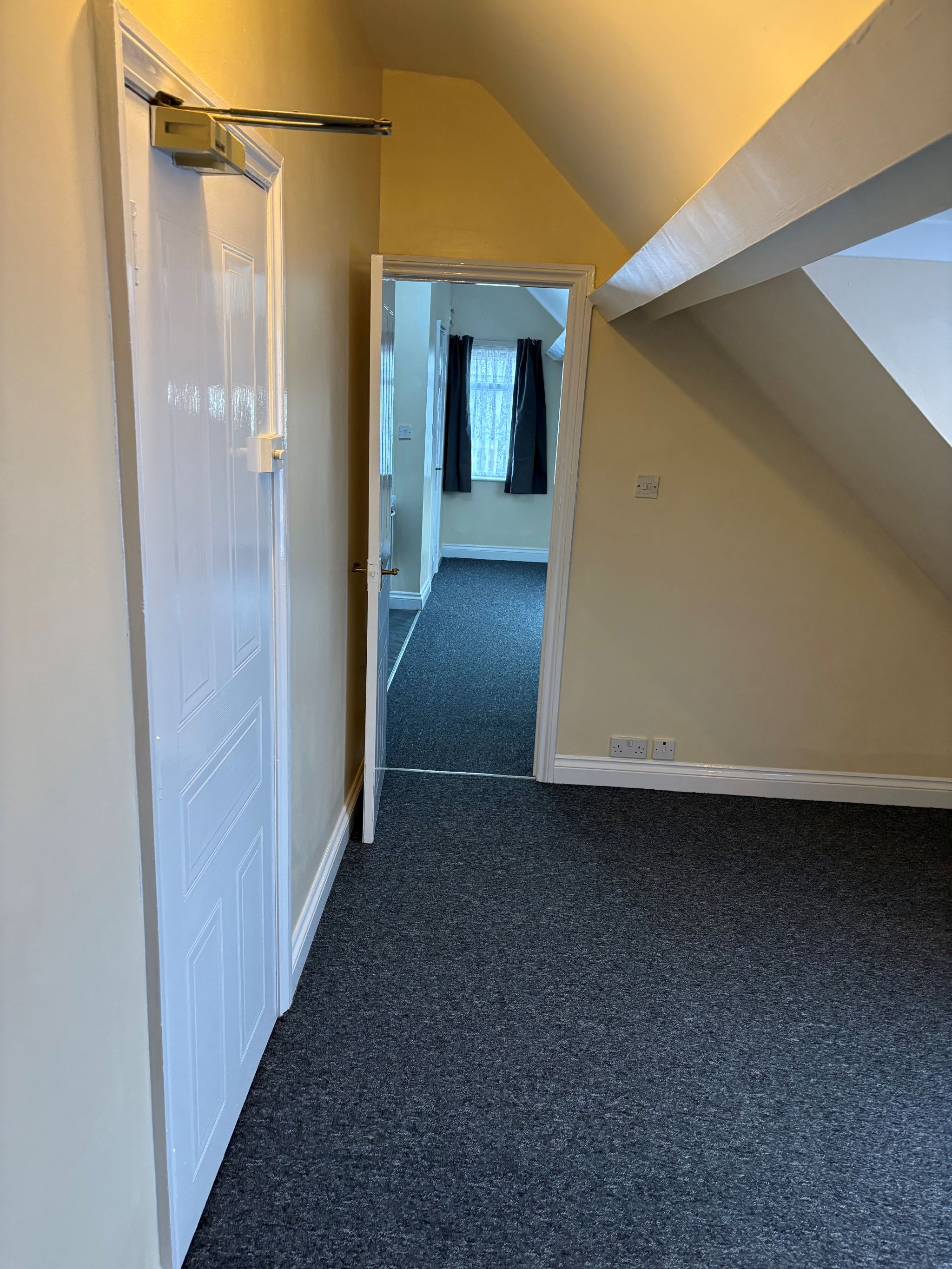 1 bedroom apartment flat/apartment To Let in Southampton - Photograph 8