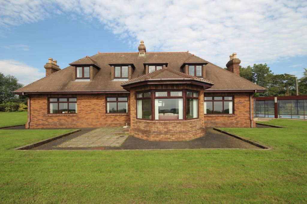 4 bedroom detached house For Sale in Carrickfergus - Photograph 13.