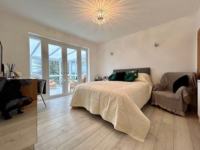  - Bed One/Second Lounge