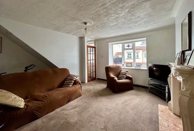  - Lounge