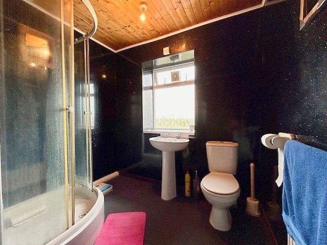  - Shower Room/Wc
