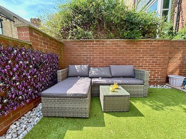  - Courtyard Garden