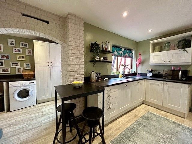  - Kitchen/Breakfast Room