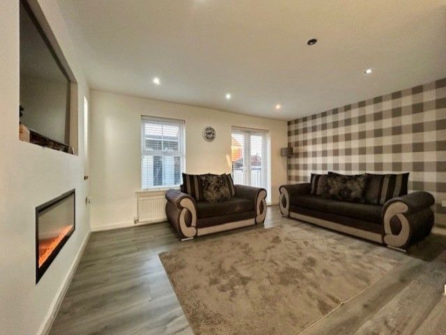  - Lounge