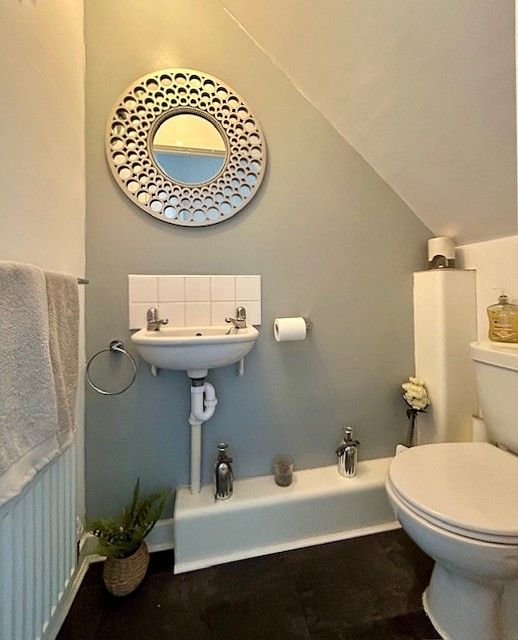  - Cloakroom/Wc