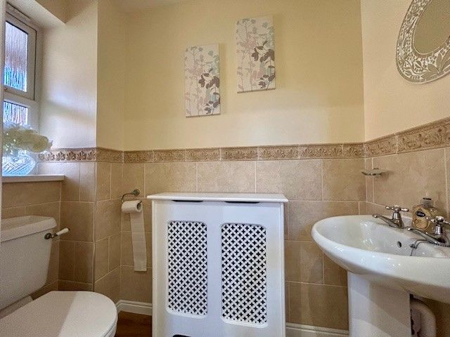  - Ground Floor Cloakroom/Wc