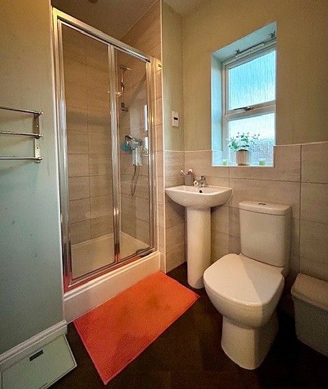  - En-Suite