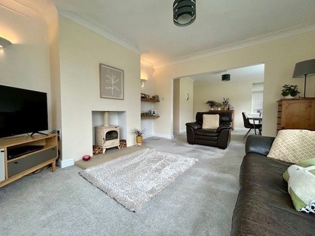  - Lounge
